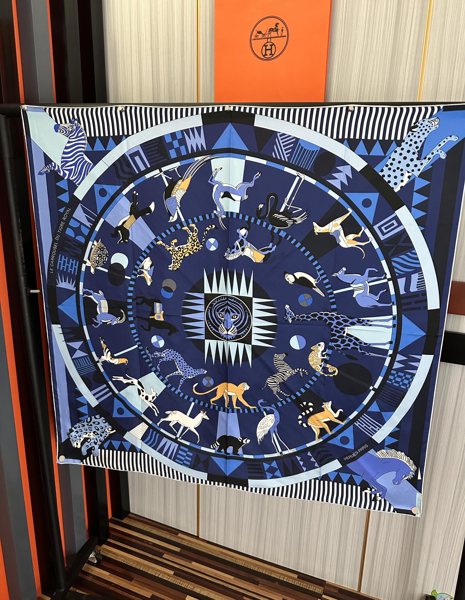 HERMES HERMES 25S SCARF 90 IN SILK 007