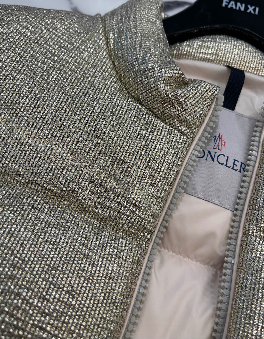 MONCLER 25S DOWN JACKET 330