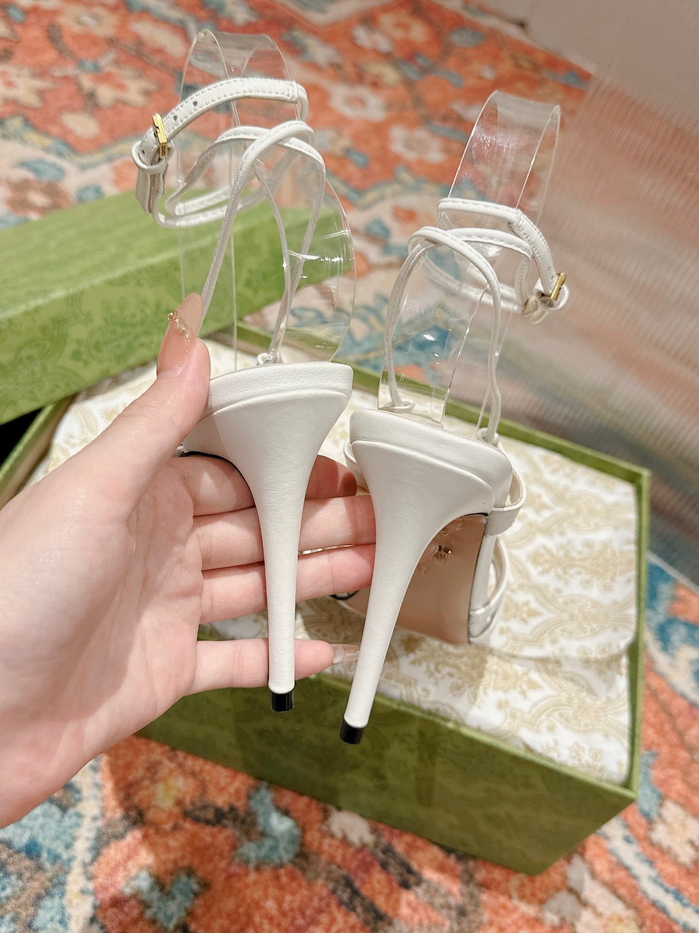 GUCCI CRYSTAL HORSEBIT SANDAL WHITE LAMBSKIN