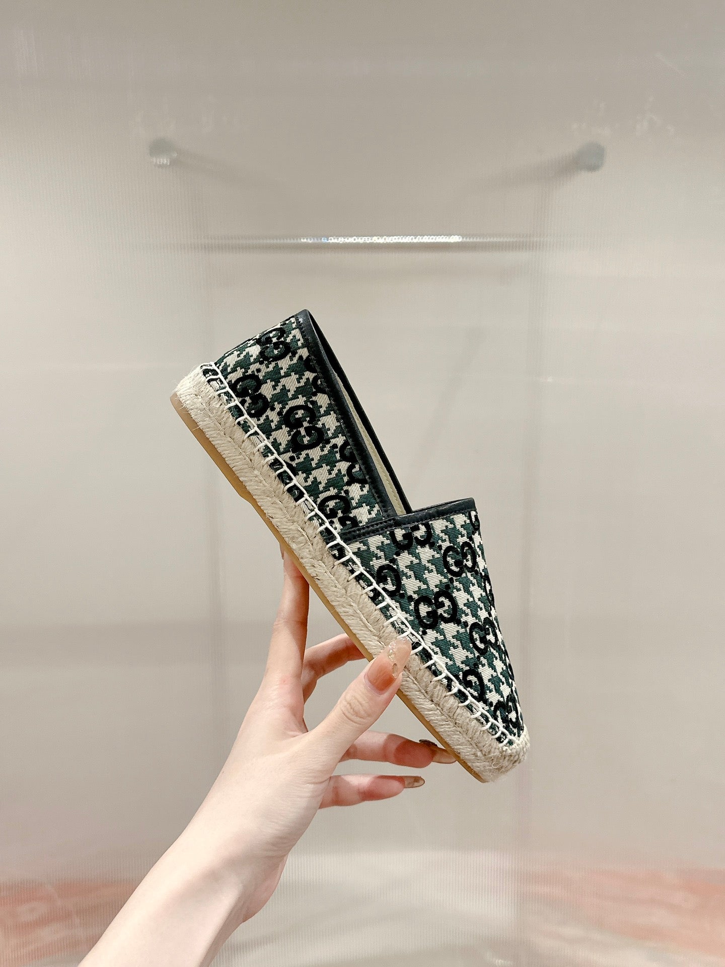 GUCCI ESPADRILLE LOAFER BLACK AND BASIL CANVAS