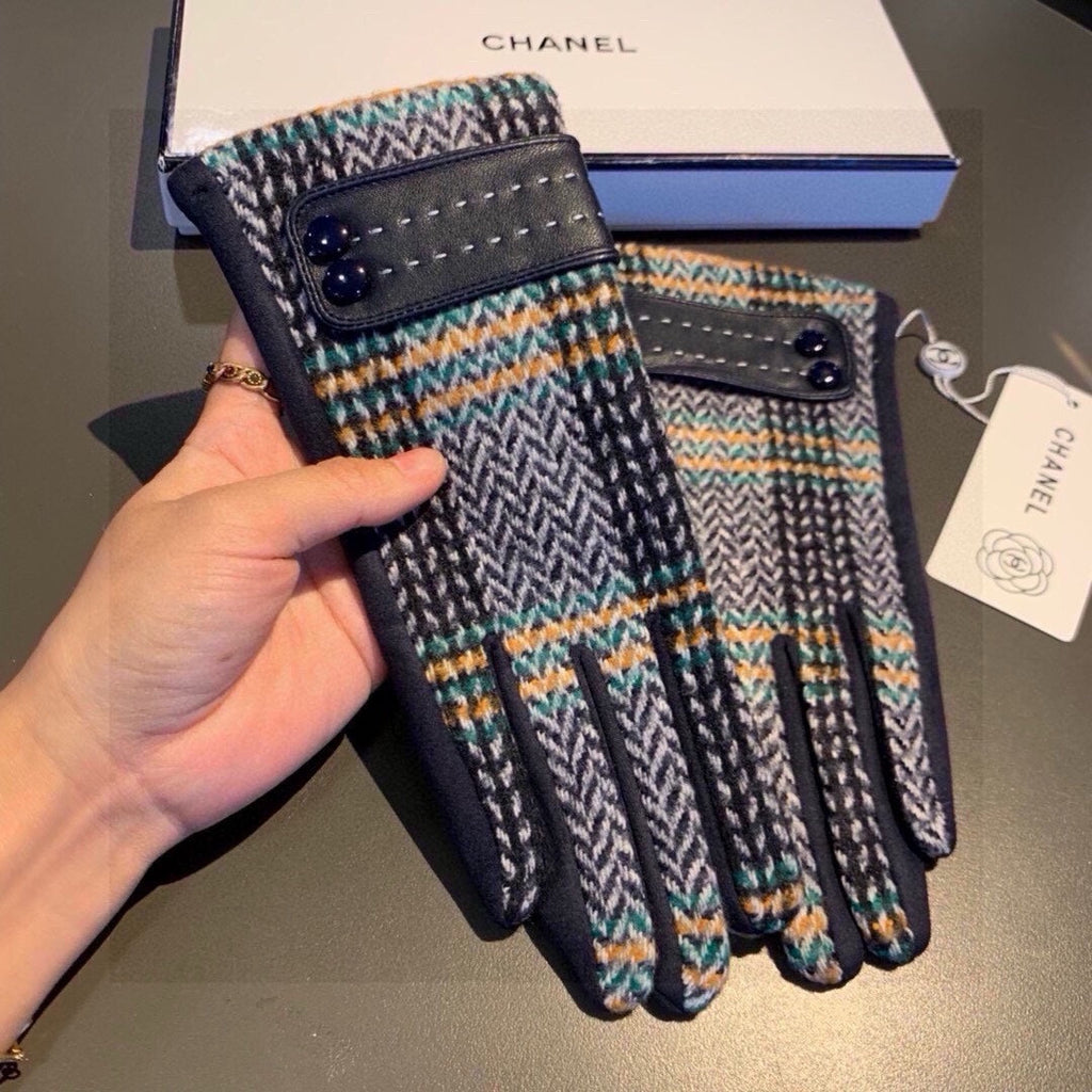 CHANEL GLOVES IN COLORFUL WOOL 429243