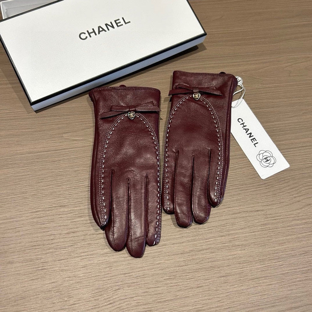 CHANEL GLOVES IN SANGRIA RED LAMBSKIN 456335