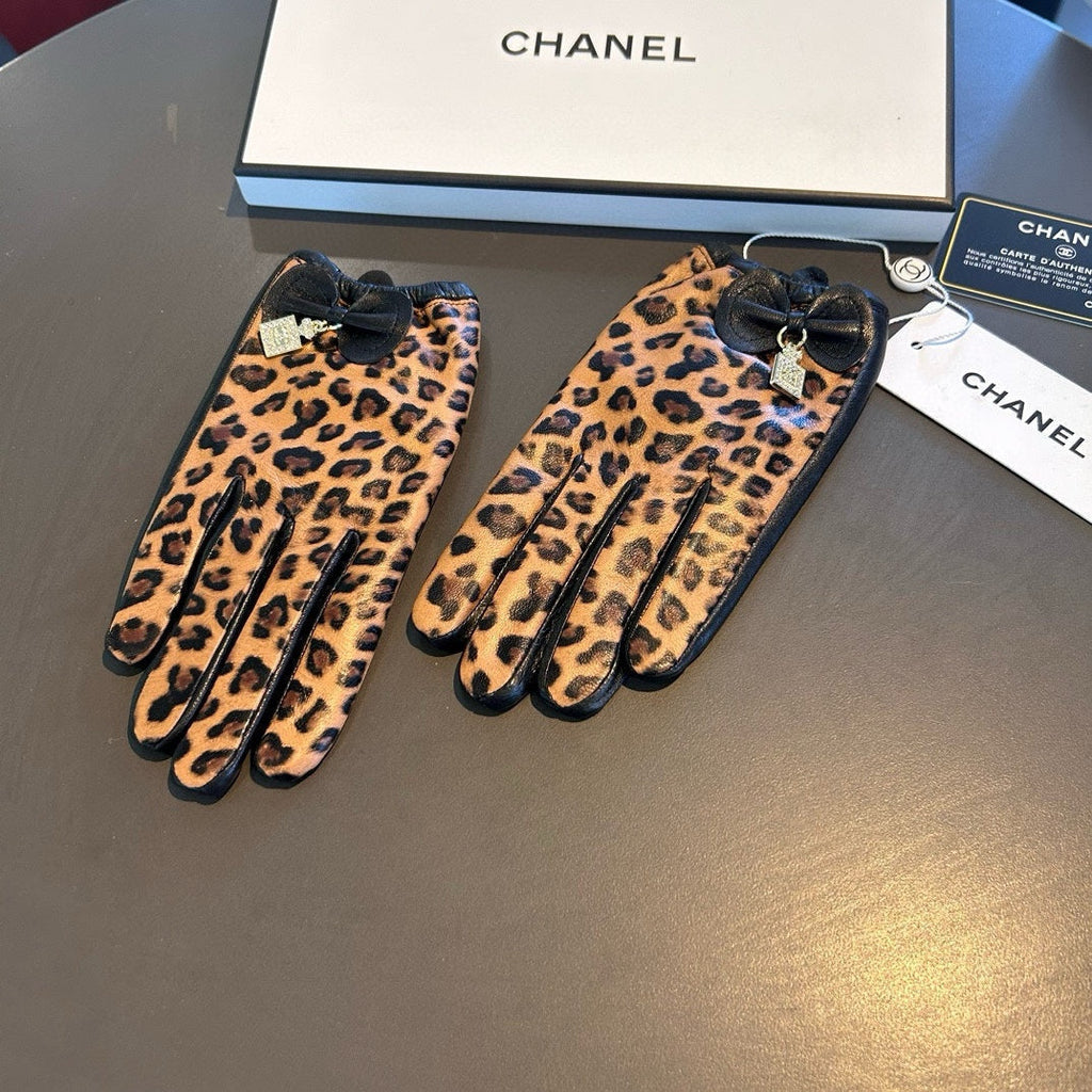 CHANEL GLOVES IN PERU BROWN MONOGRAM LAMBSKIN 465005