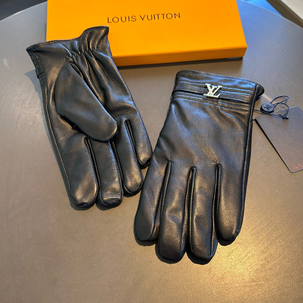 LOUIS VUITTON GLOVES IN BLACK LAMBSKIN WITH GOLD LOGO 465010