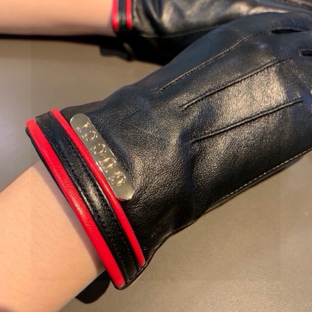 GUCCI GLOVES IN BLACK MIX RED LAMBSKIN AND LAMB FUR LINING 467970