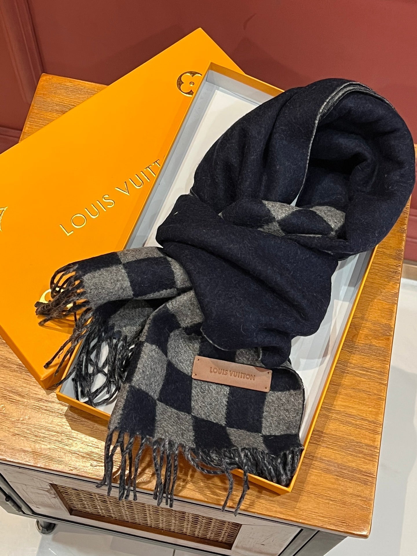 LOUIS VUITTON DAMIER SCARF 180 CM IN MIDNIGHT BLUE MIX GRAY CASHMERE 388316