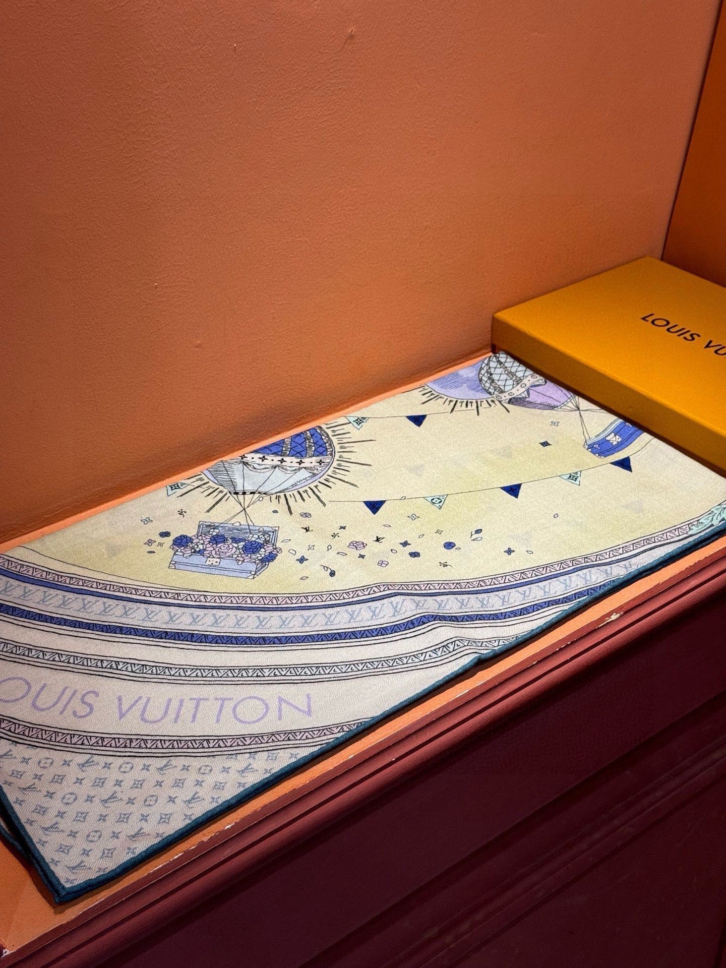 LOUIS VUITTON LV SCARF 140 CM IN SILK-CASHMERE BLEND 737274