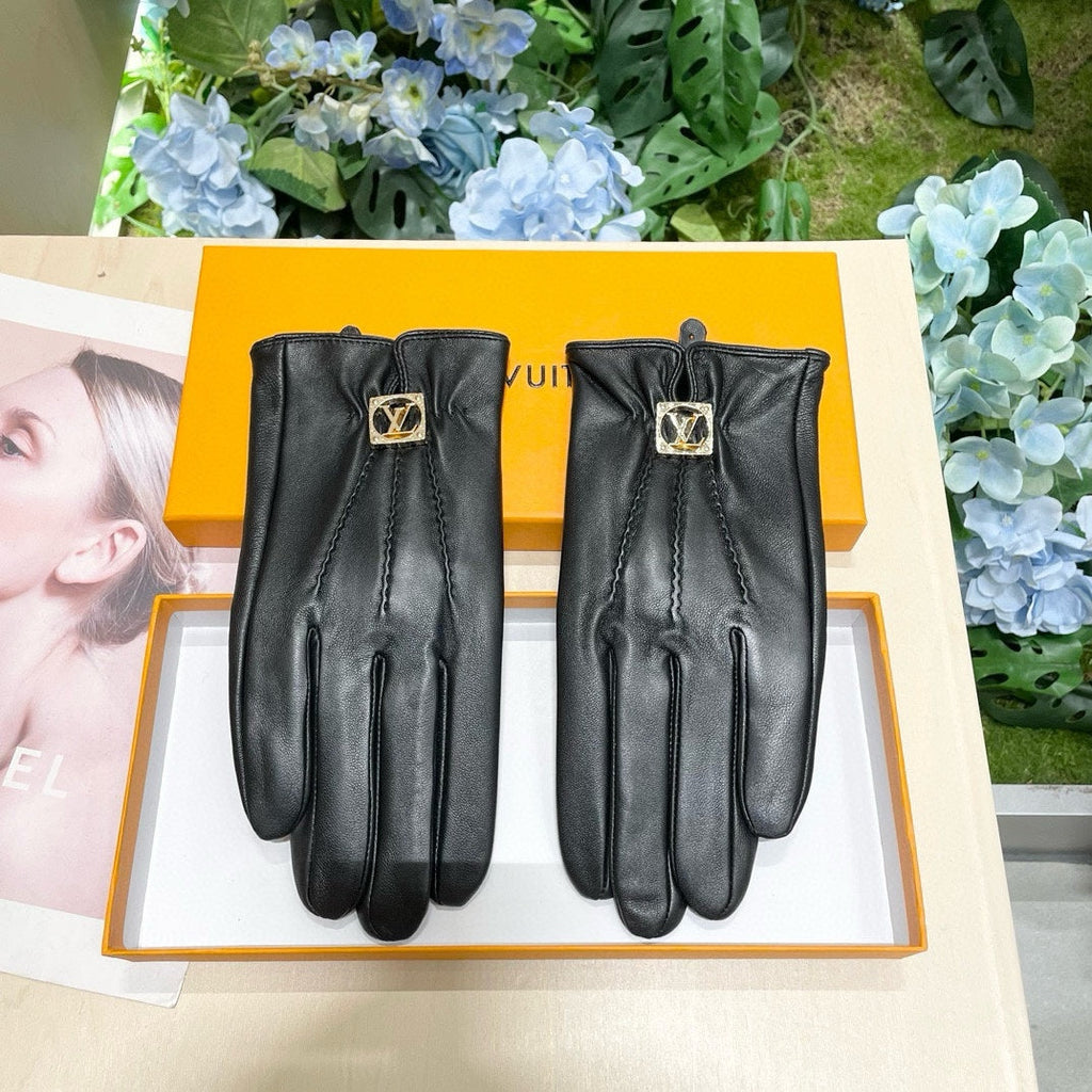 LOUIS VUITTON LV GLOVES IN BLACK LAMBSKIN WITH GOLD LOGO 462422