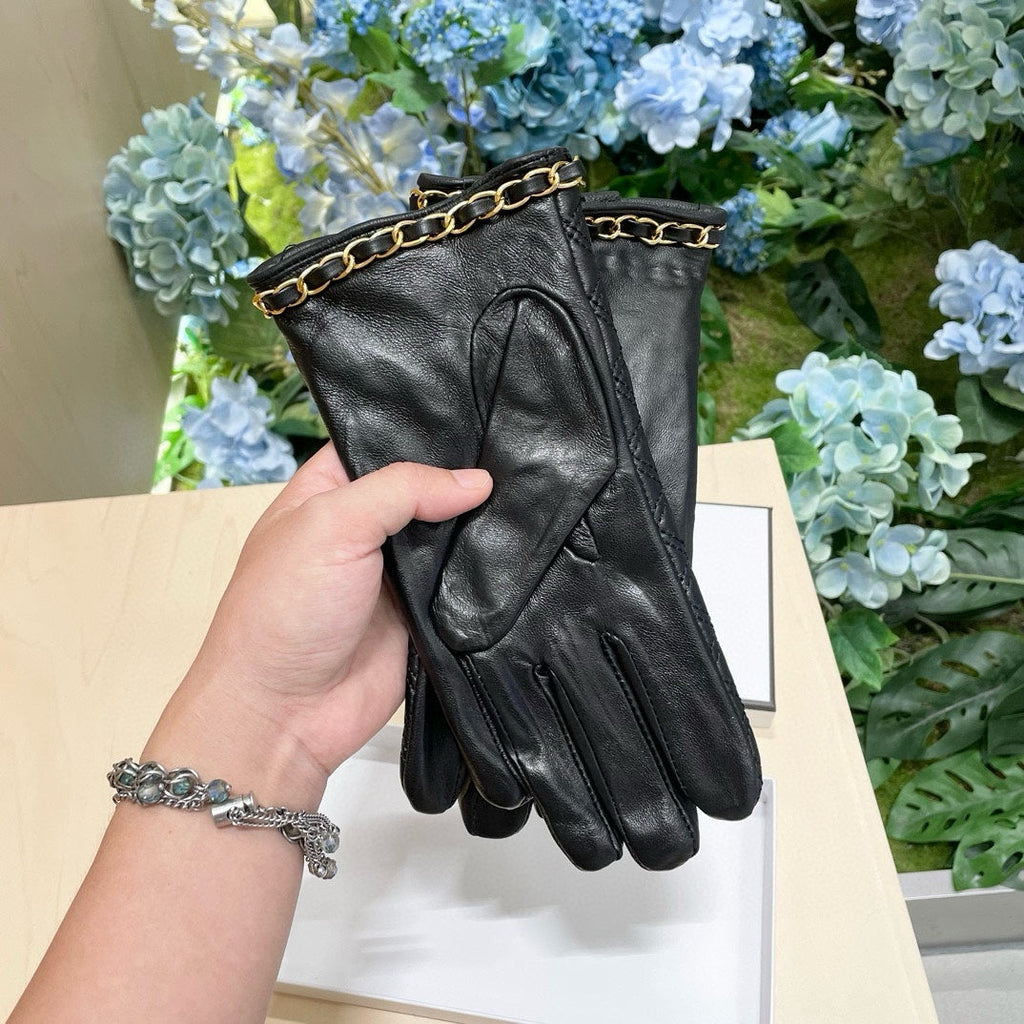 CHANEL GLOVES IN BLACK LAMBSKIN 464979