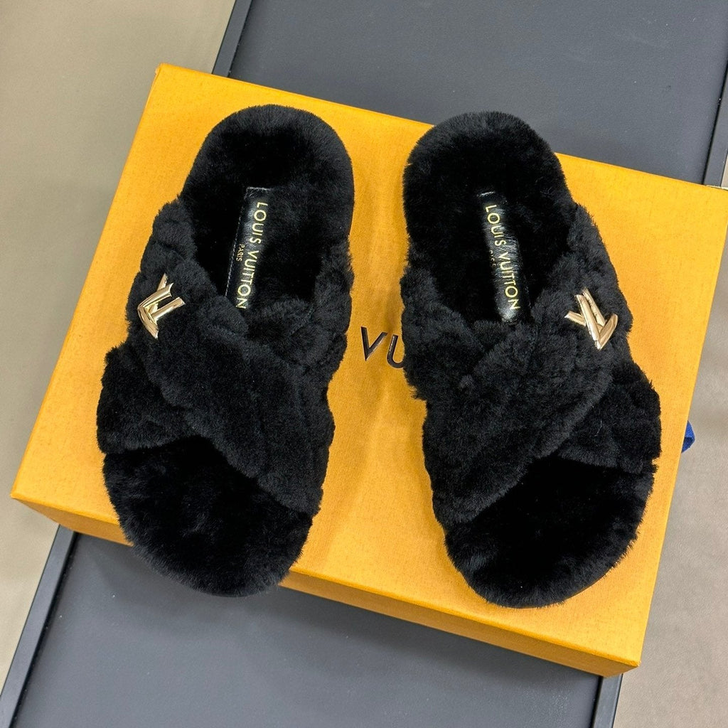 LOUIS VUITTON LV WOMEN'S SUNSET COMFORT FLAT MULE IN BLACK FLEECE