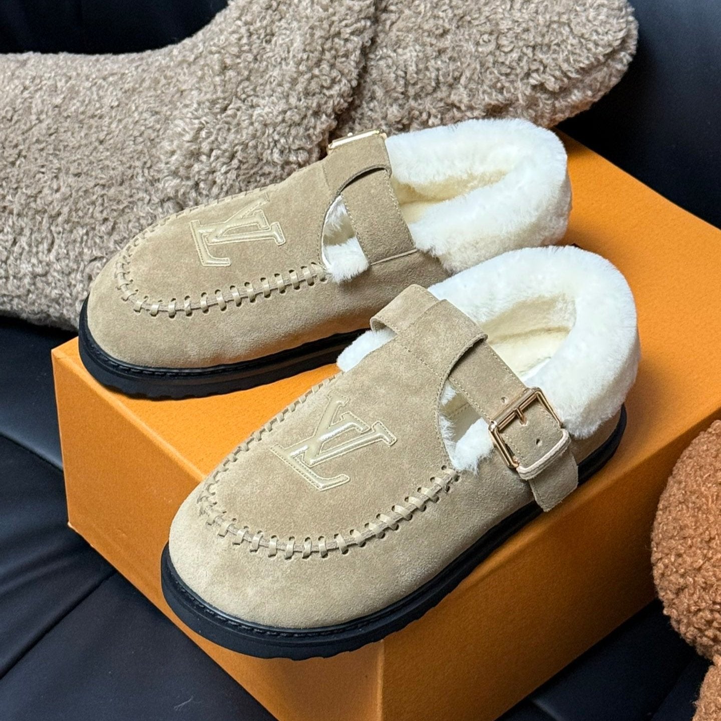 LOUIS VUITTON COLORADO COMFORT MARY JANE IN KHAKI BROWN SUEDE AND SHEARLING LINING