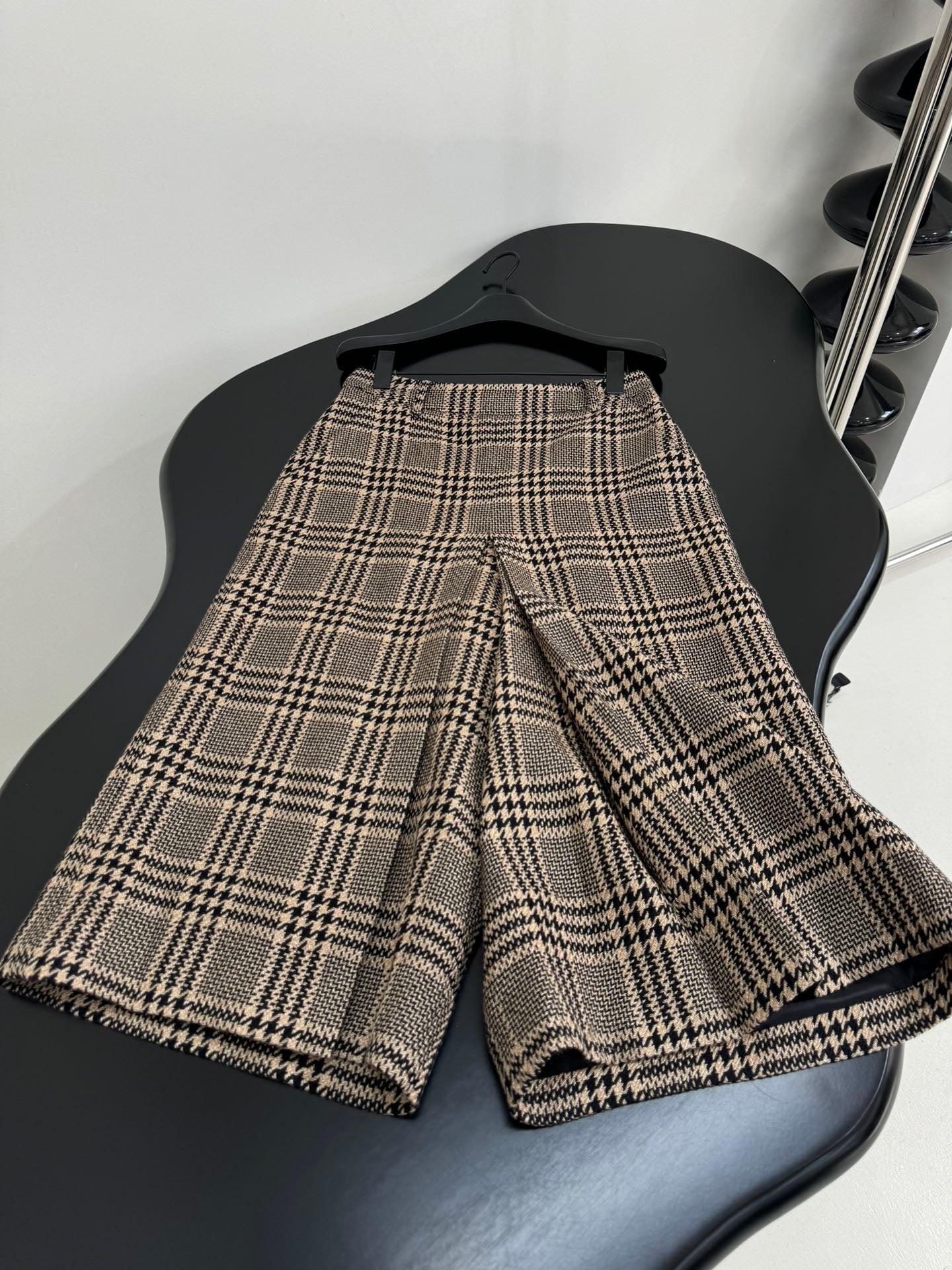 YSL 25S STRIPED STRAIGHT-LEG PANTS STYLE 228