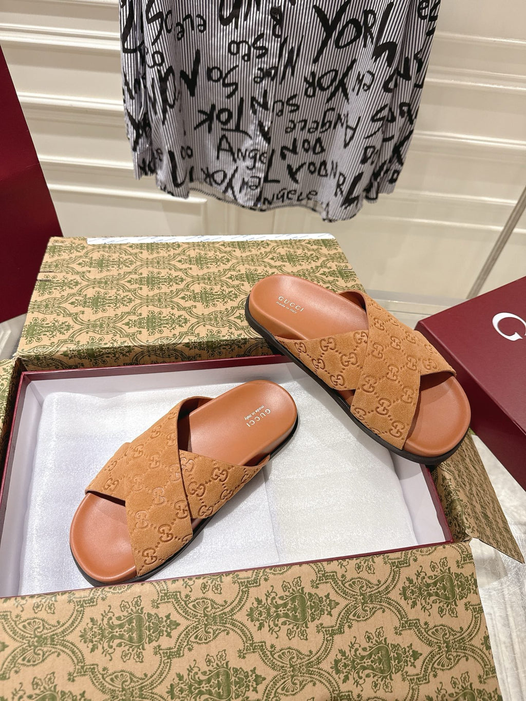 GUCCI SLIDES IN BURNT ORANGE SUEDE WITH EMBOSSED LOGO STYLE 11