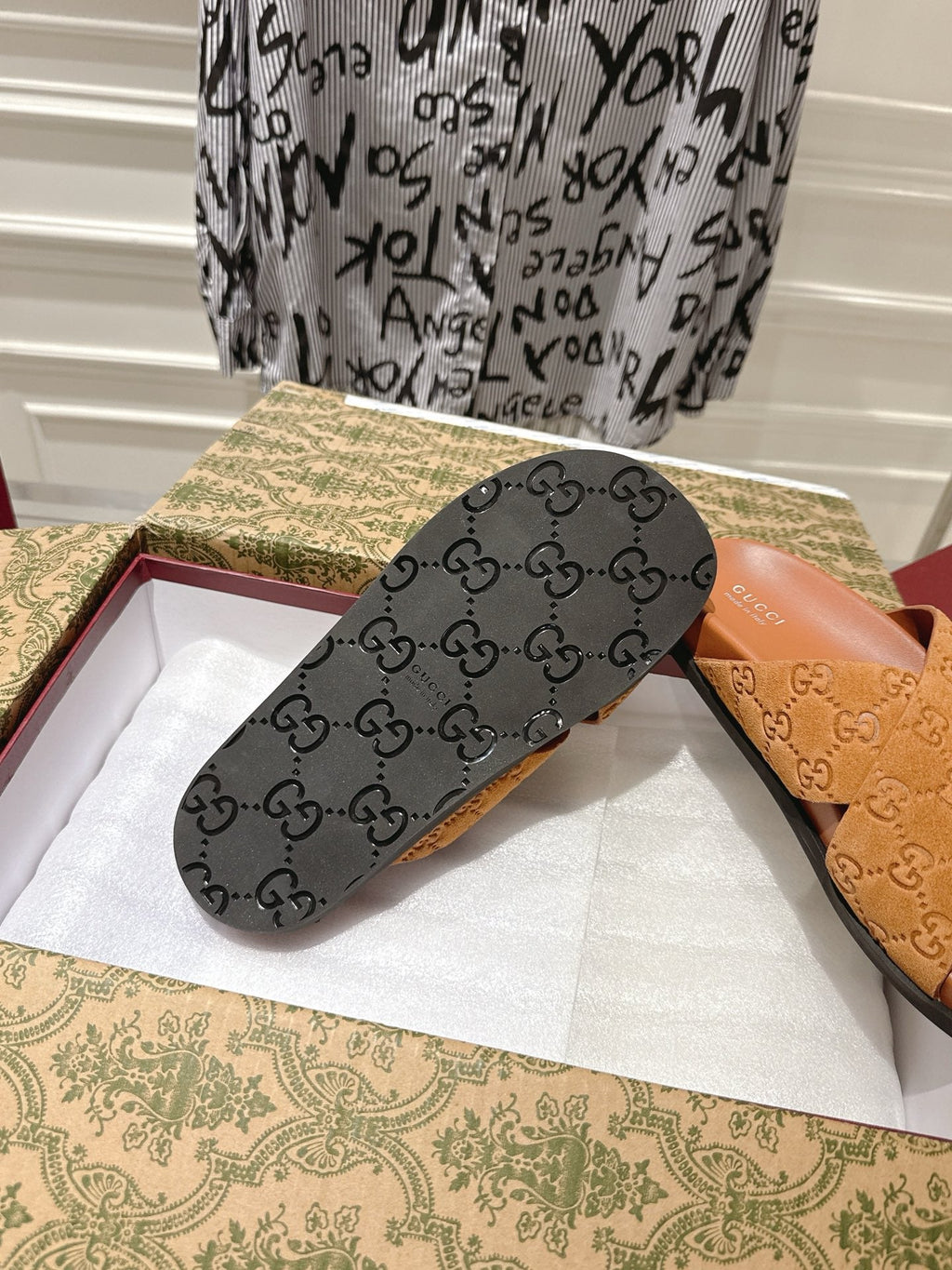 GUCCI SLIDES IN BURNT ORANGE SUEDE WITH EMBOSSED LOGO STYLE 11