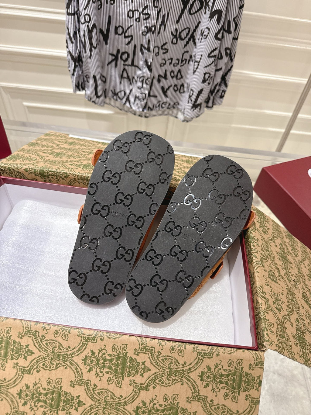 GUCCI SANDALS IN BURNT ORANGE SUEDE EMBOSSED LOGO SILVER HARDWARE