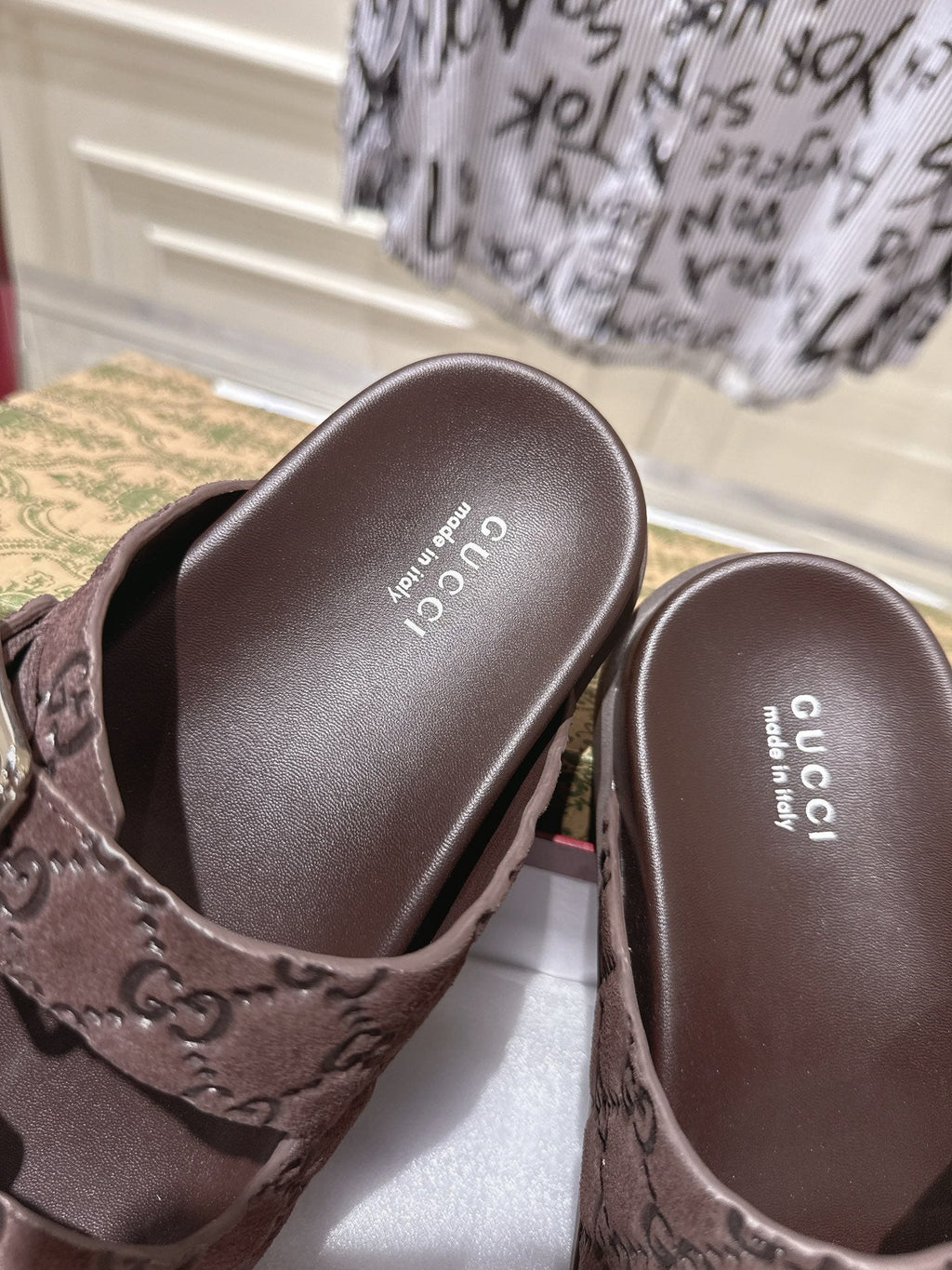 GUCCI SANDALS IN NAVY BROWN SUEDE EMBOSSED LOGO SILVER HARDWARE