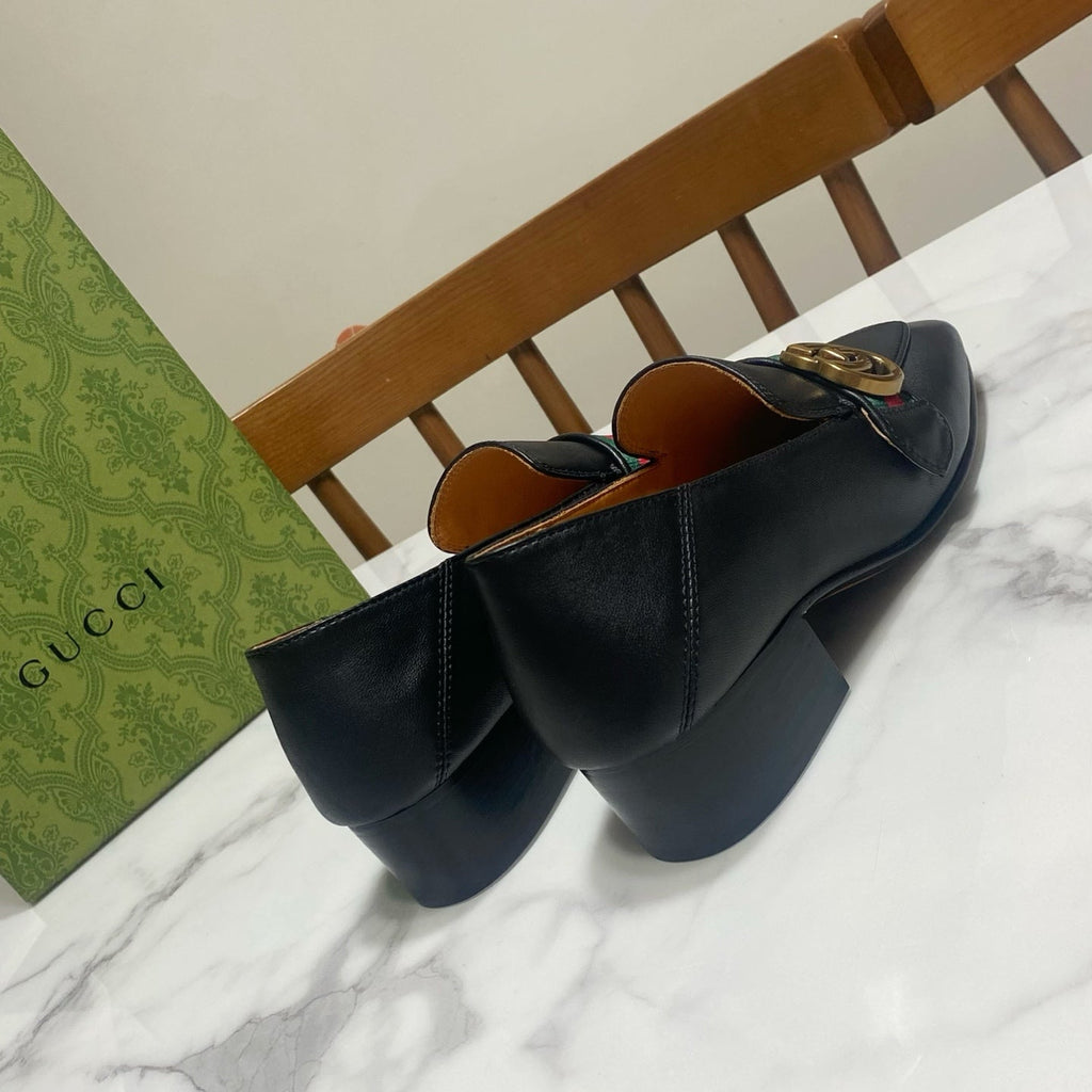 GUCCI LOAFER 35 CM IN BLACK CALFSKIN GOLD HARDWARE