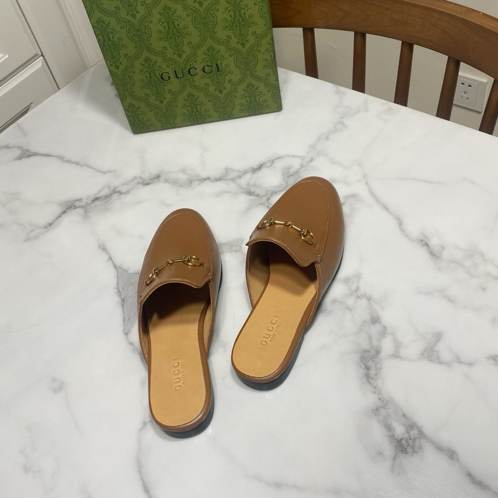 GUCCI MULES IN BROWN LAMBSKIN GOLD HARD WARE