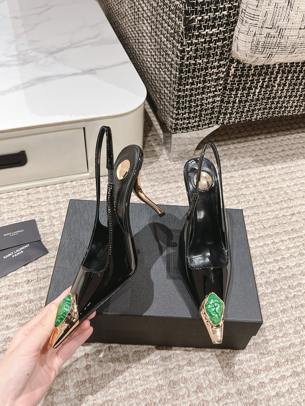 LOUIS VUITTON DUNE HIGH 10 CM SLINGBACK PUMPS IN BLACK PATENT LEATHER WITH GREEN CRYSTAL
