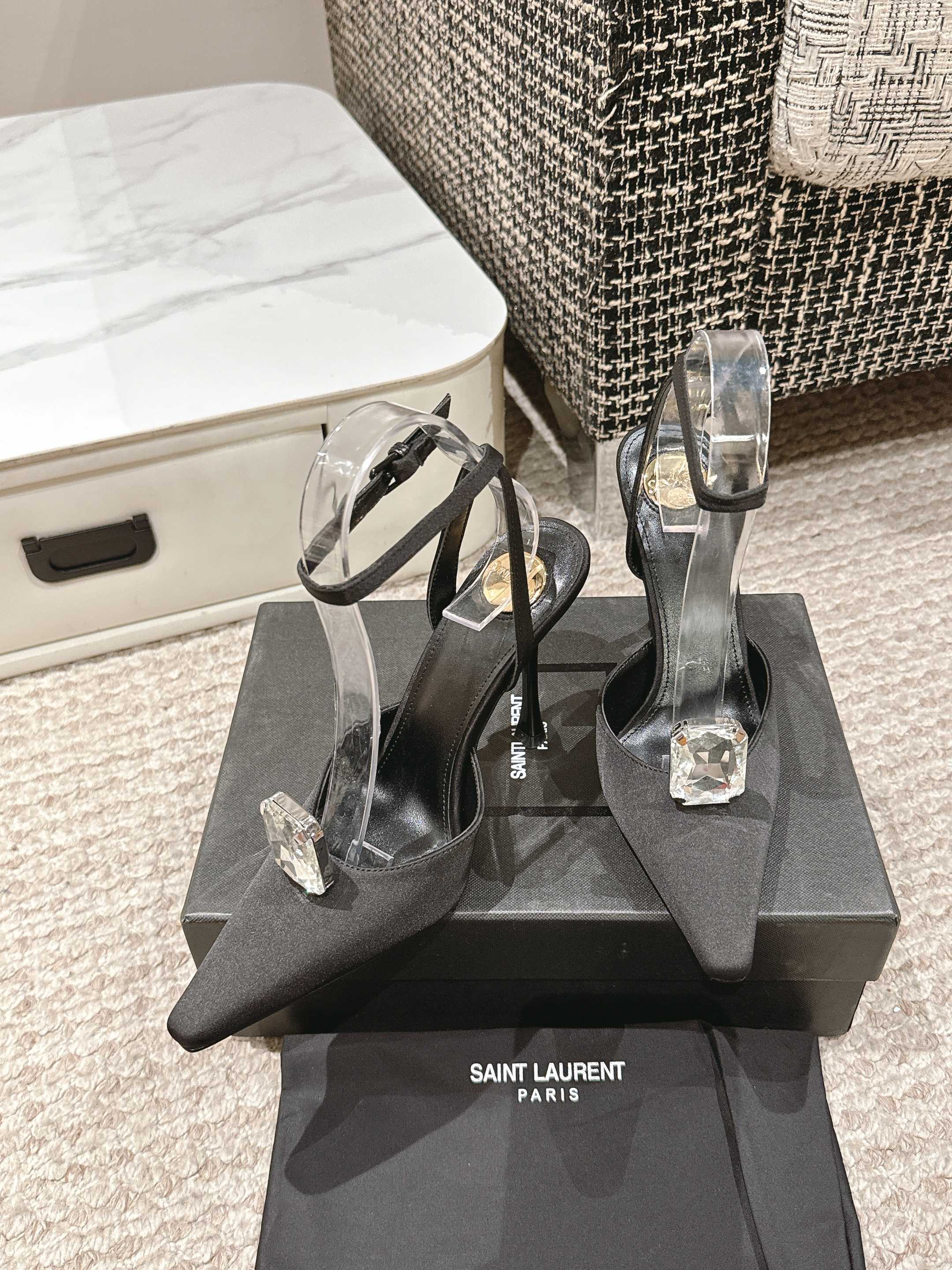 LOUIS VUITTON AIMÉE HIGH 75 MM SLINGBACK PUMPS IN BLACK SATIN WITH CRYSTAL