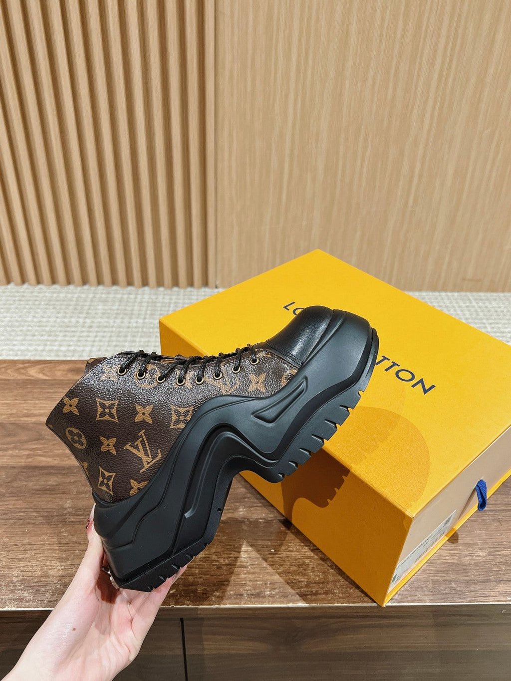 LOUIS VUITTON LV WOMEN CHELSEA BOOT IN BLACK MIX CHOCOLATE BROWN MONOGRAM CALFSKIN