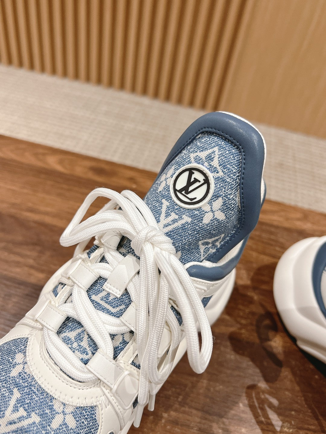 LOUIS VUITTON LV ARCHLIGHT SNEAKER IN WHITE MIX AEGEAN BLUE CALFSKIN AND MONOGRAM DENIM