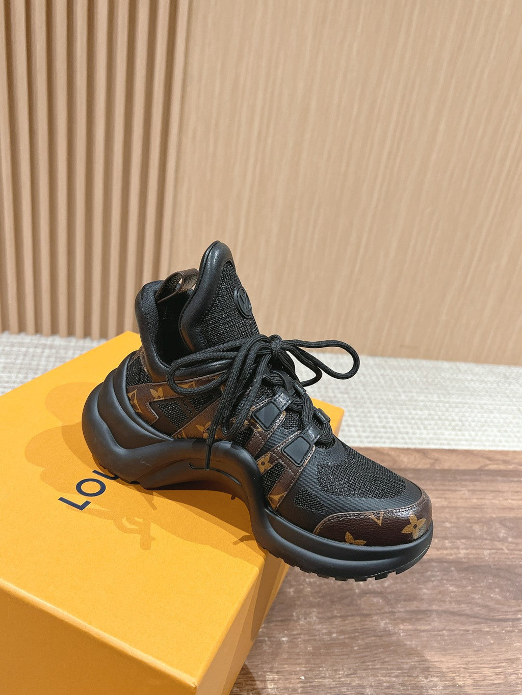 LOUIS VUITTON LV ARCHLIGHT SNEAKER IN BLACK CANVAS AND CHOCOLATE BROWN MONOGRAM CALFSKIN