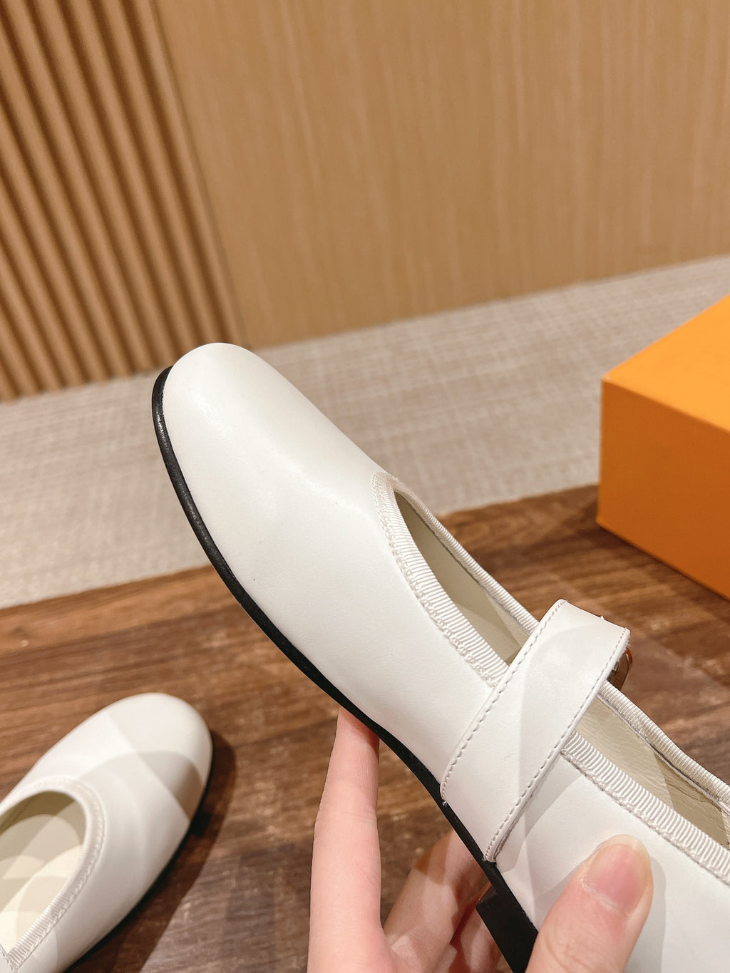 LOUIS VUITTON MARY JANE FLAT IN WHITE CALFSKIN