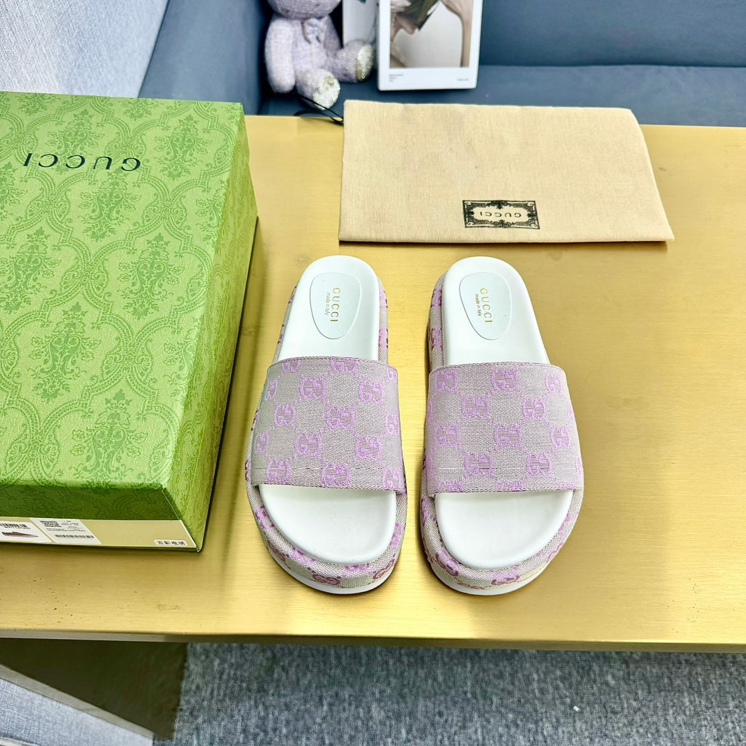 GUCCI PLATFORM SLIDE SANDAL PASTEL PINK CANVAS