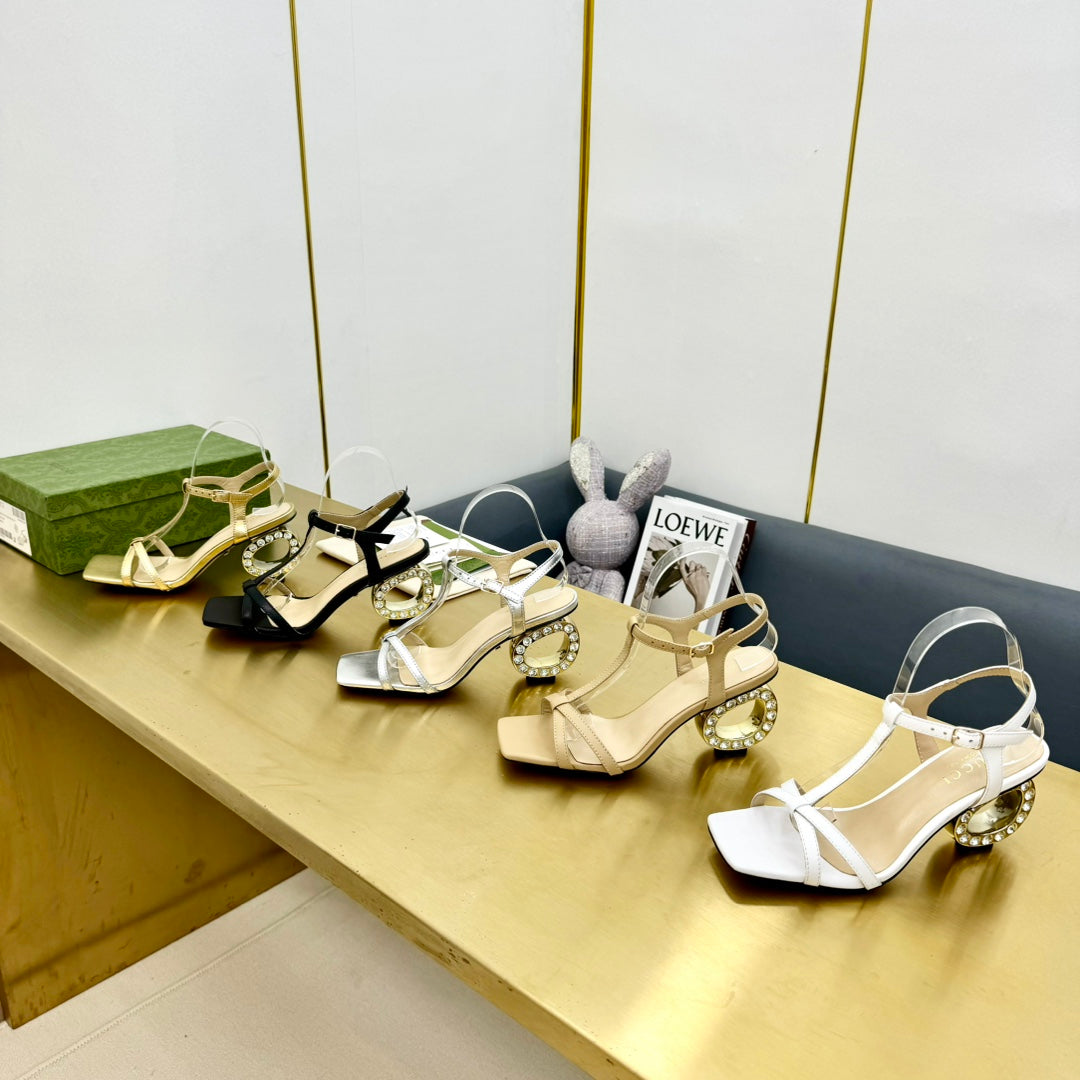GUCCI MEDIUM-HEEL SANDAL IN WHITE CALFSKIN GOLD HARDWARE WITH RHINSTONES