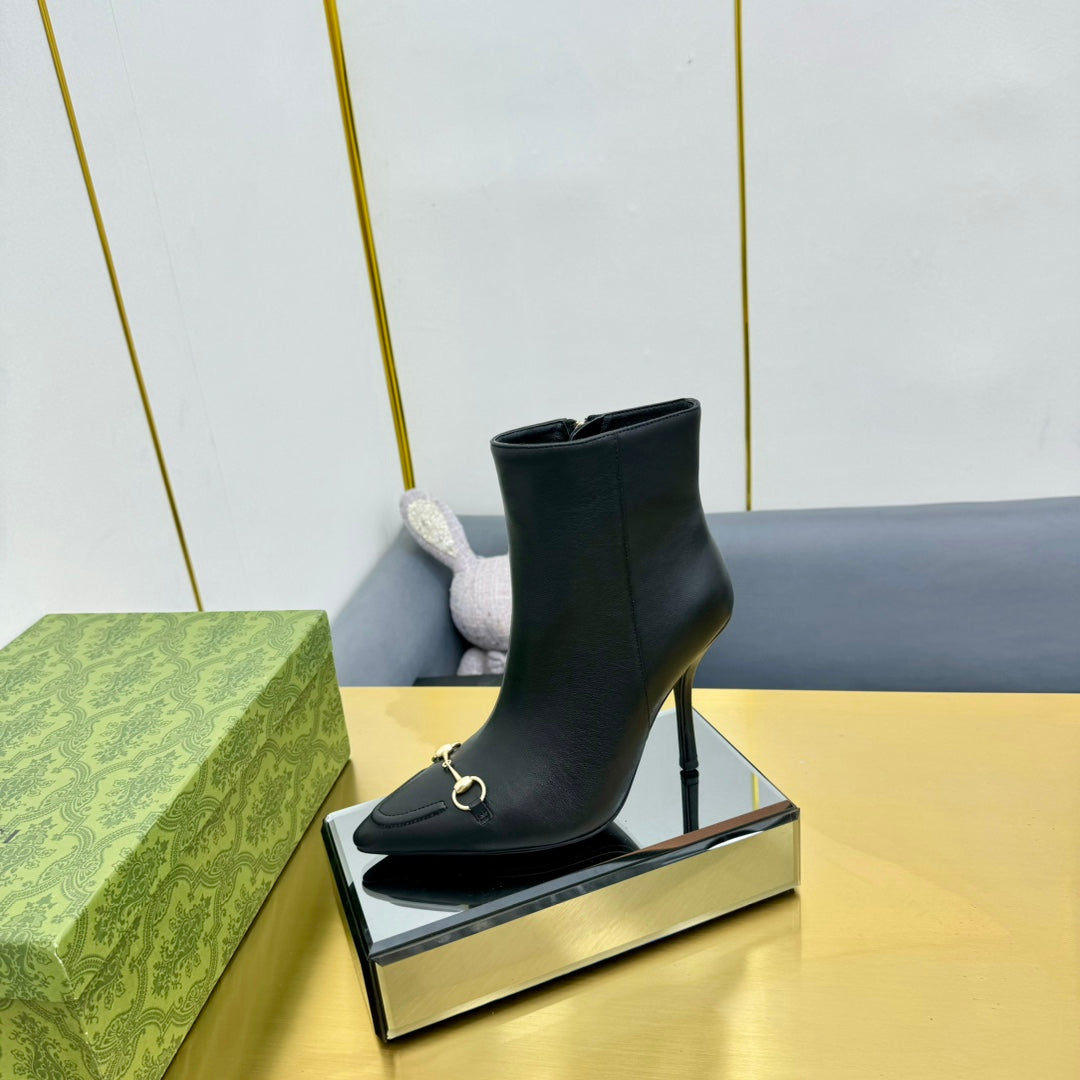GUCCI HORSEBIT ANKLE BOOT IN BLACK SHEEPSKIN