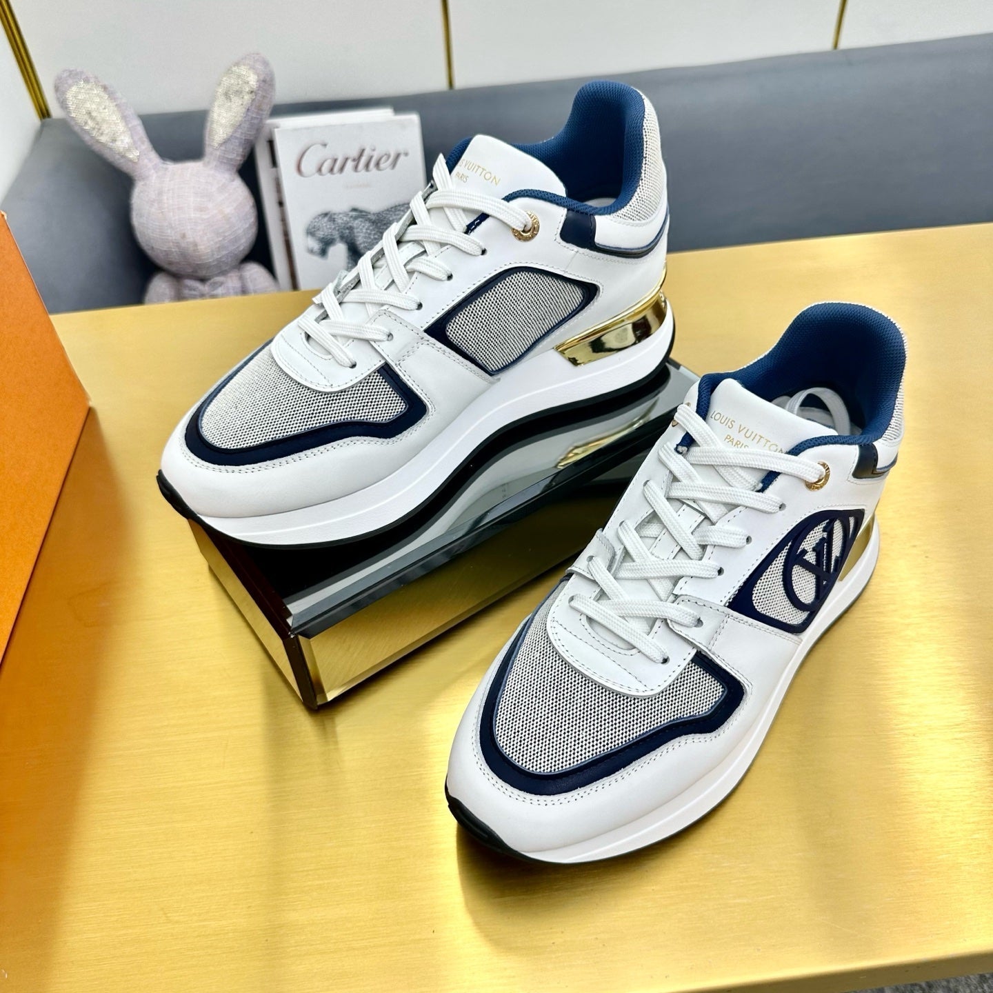 LOUIS VUITTON NEO RUN AWAY SNEAKER IN WHITE MIX NAVY BLUE CALFSKIN