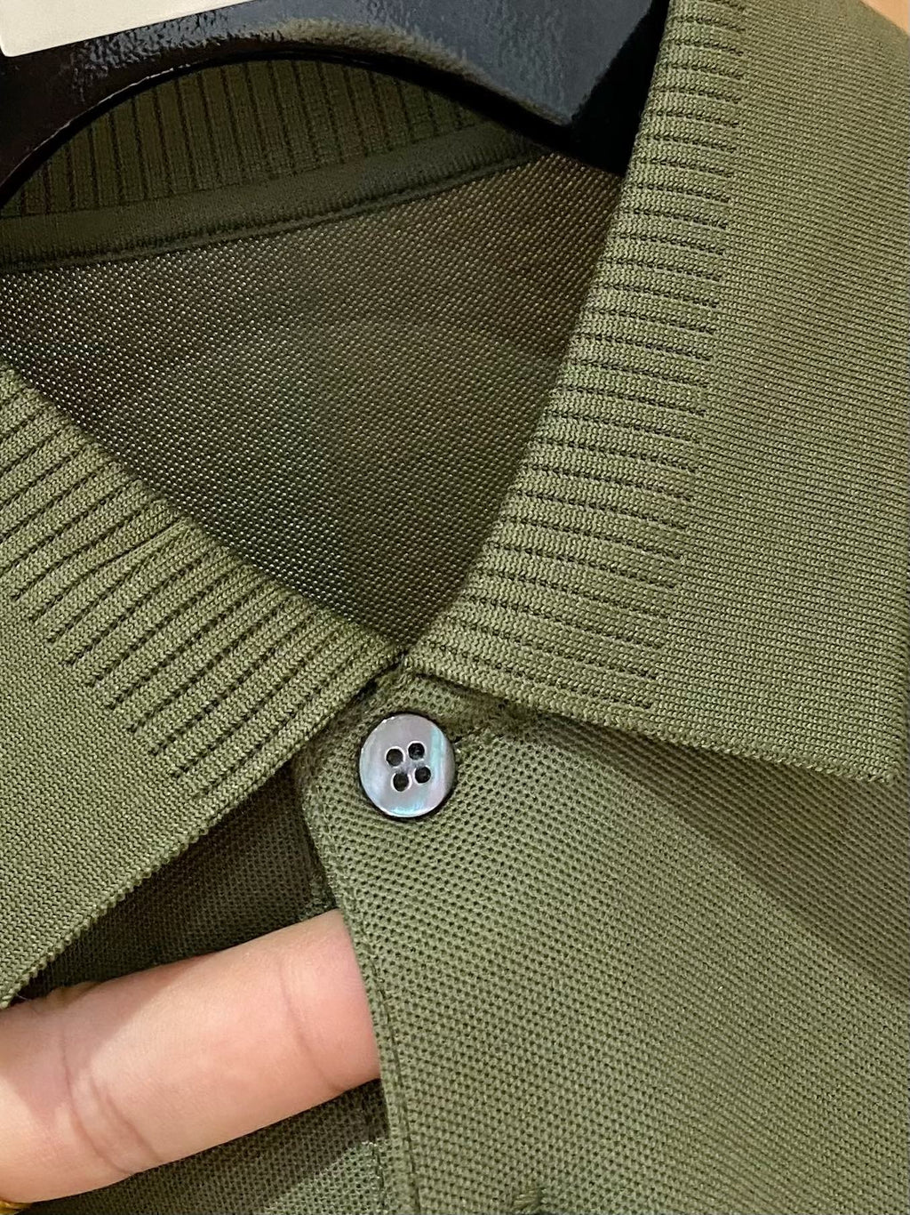 LOUIS VUITTON LV POLO SHIRT IN ARMY GREEN MESH BEADED COTTON FABRIC 238855