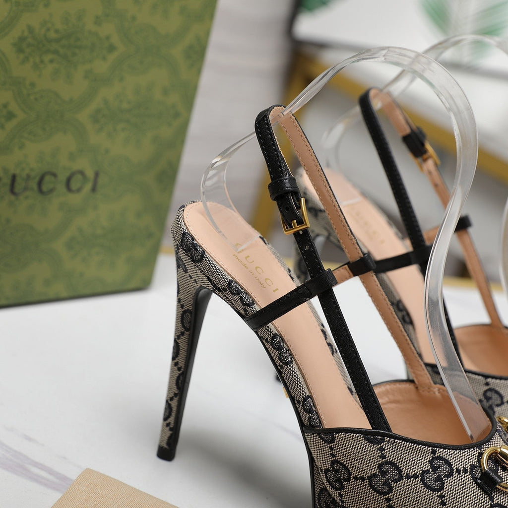 GUCCI Valentino High heels Black