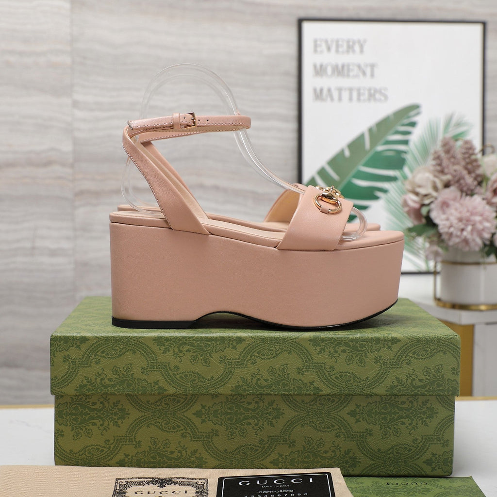 GUCCI Horsebit Wedges Sandals Pink
