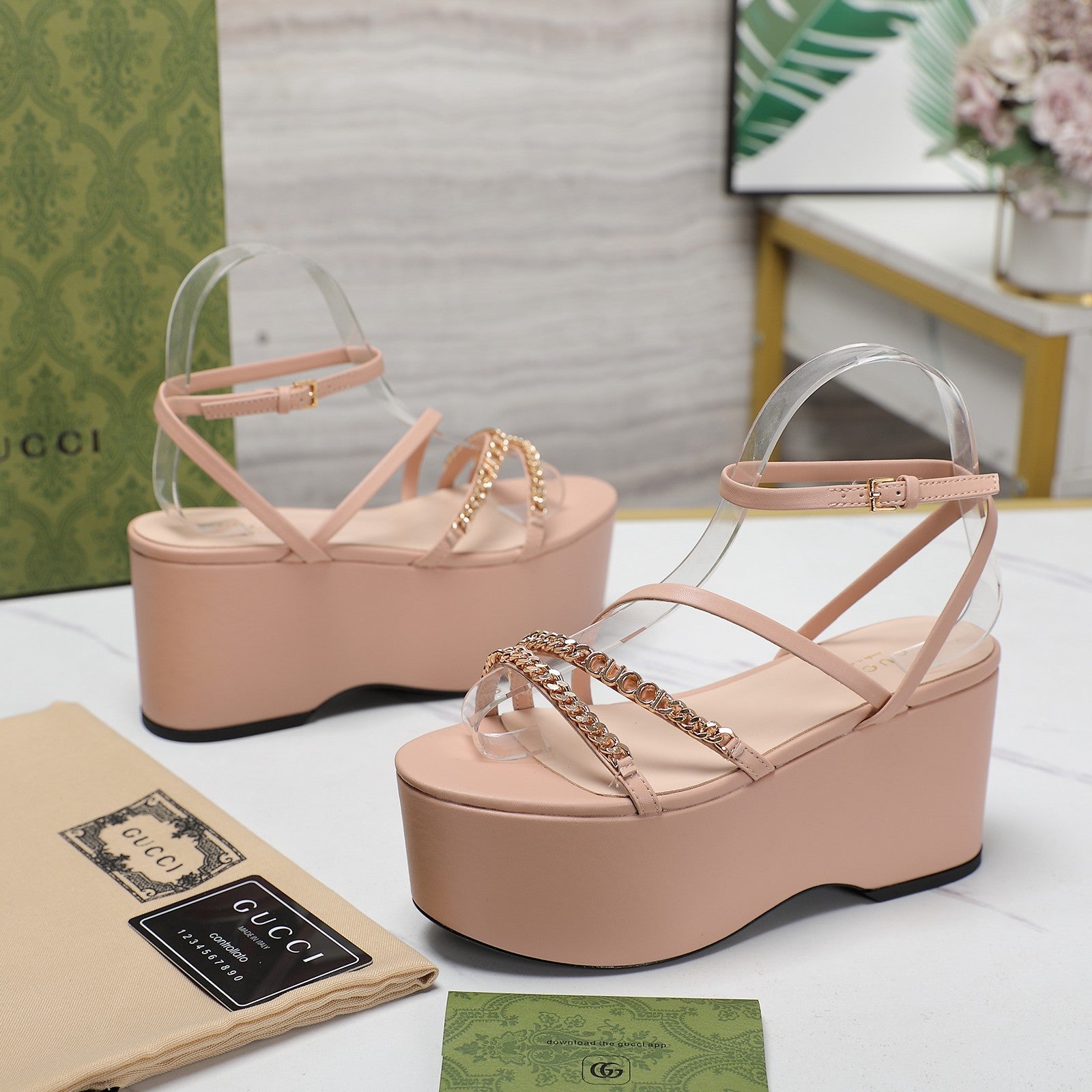 GUCCI WEDGE PLATFORM IN LIGHT PINK SHEEPSKIN