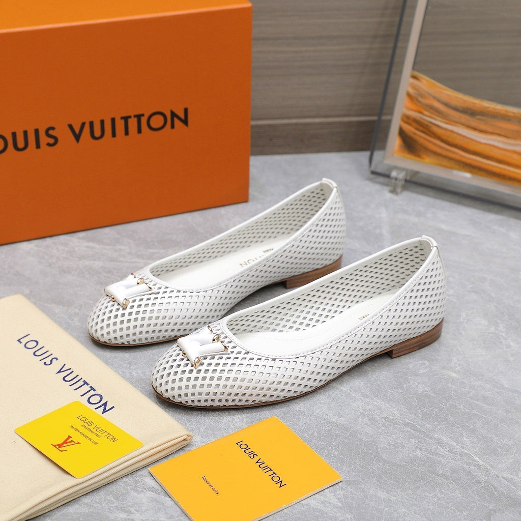 LOUIS VUITTON LV WOMEN'S BALLET FLAT IN WHITE CALFSKIN WITH PERFORATION CRAFTMANSHIP