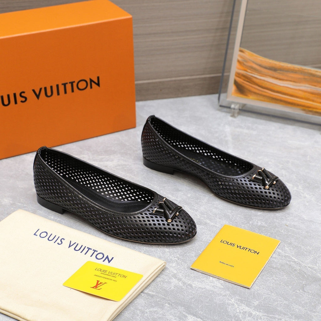 LOUIS VUITTON LV WOMEN'S BALLET FLAT IN BLACK CALFSKIN WITH PERFORATION CRAFTMANSHIP