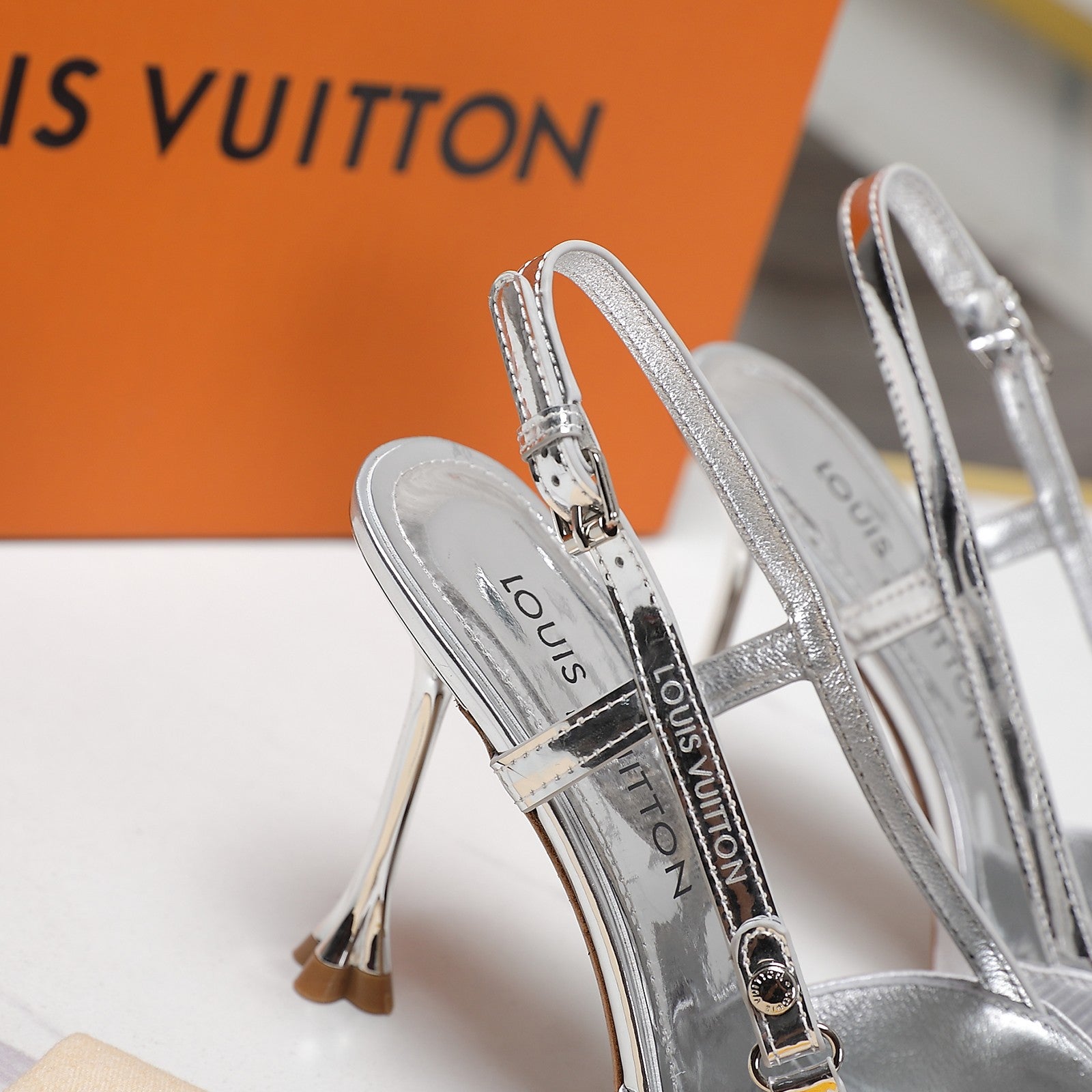 LOUIS VUITTON LV WOMEN BLOSSOM SLINGBACK PUMP IN SILVER EMBROIDERED FABRIC