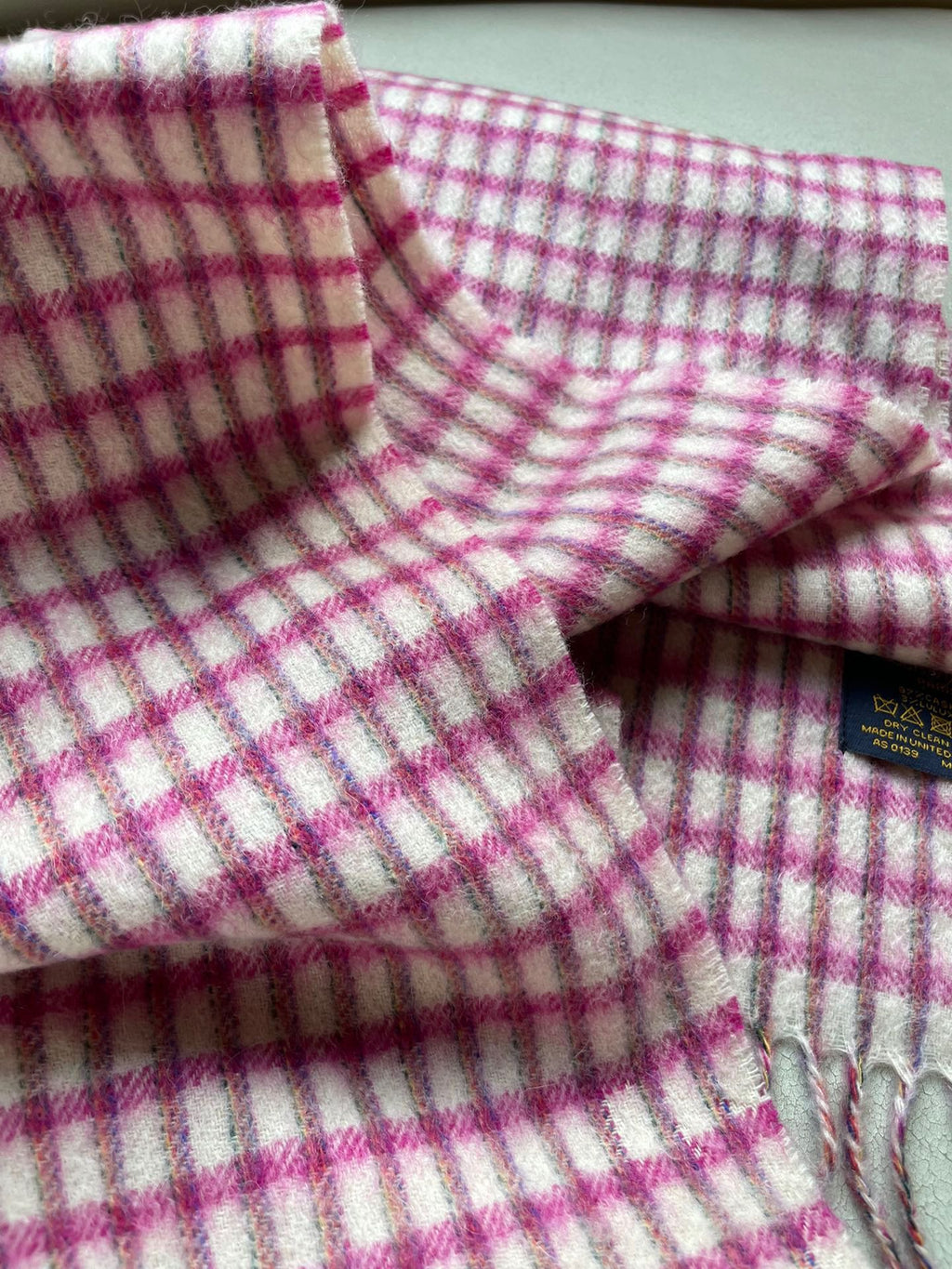 LOUIS VUITTON PLAID EMBROIDERY SCARF 180 CM IN BRIGHT PINK CASHMERE 399964