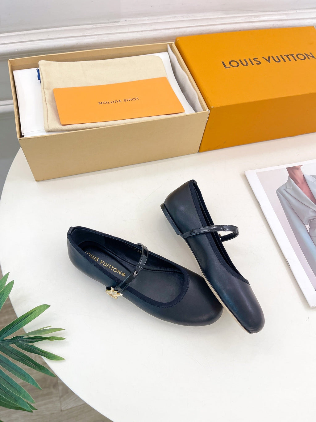 LOUIS VUITTON LV WOMEN ROMY FLAT BALLERINA IN BLACK METALLIC LAMBSKIN