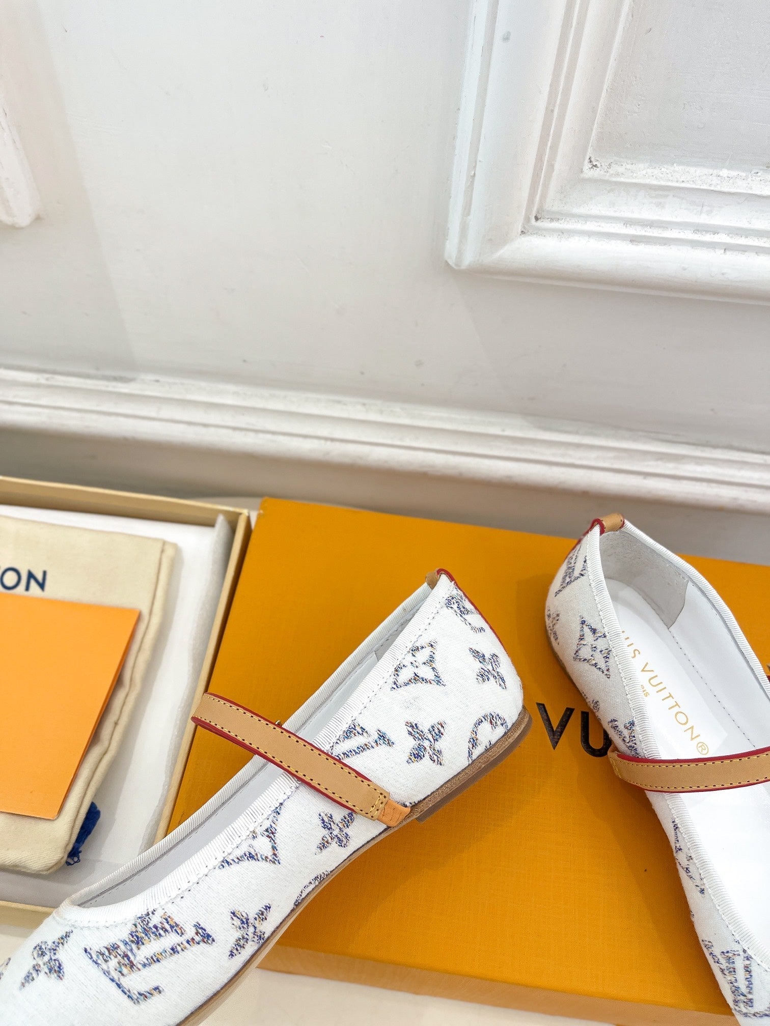 LOUIS VUITTON LV WOMEN ROMY FLAT BALLERINA IN WHITE MONOGRAM JACQUARD