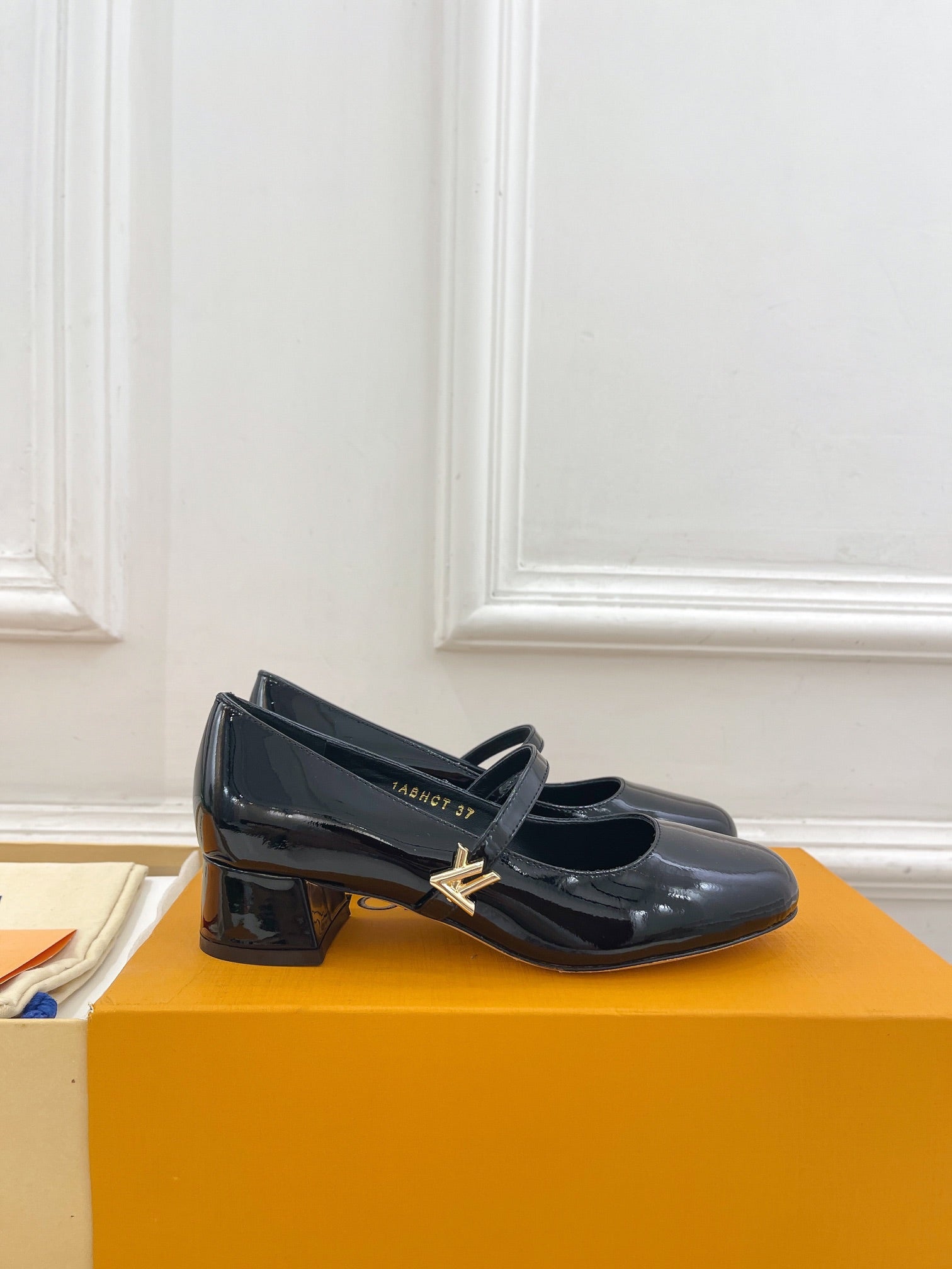 LOUIS VUITTON LV WOMEN ROMY HIGH BALLERINA IN GLOSSY BLACK LAMBSKIN