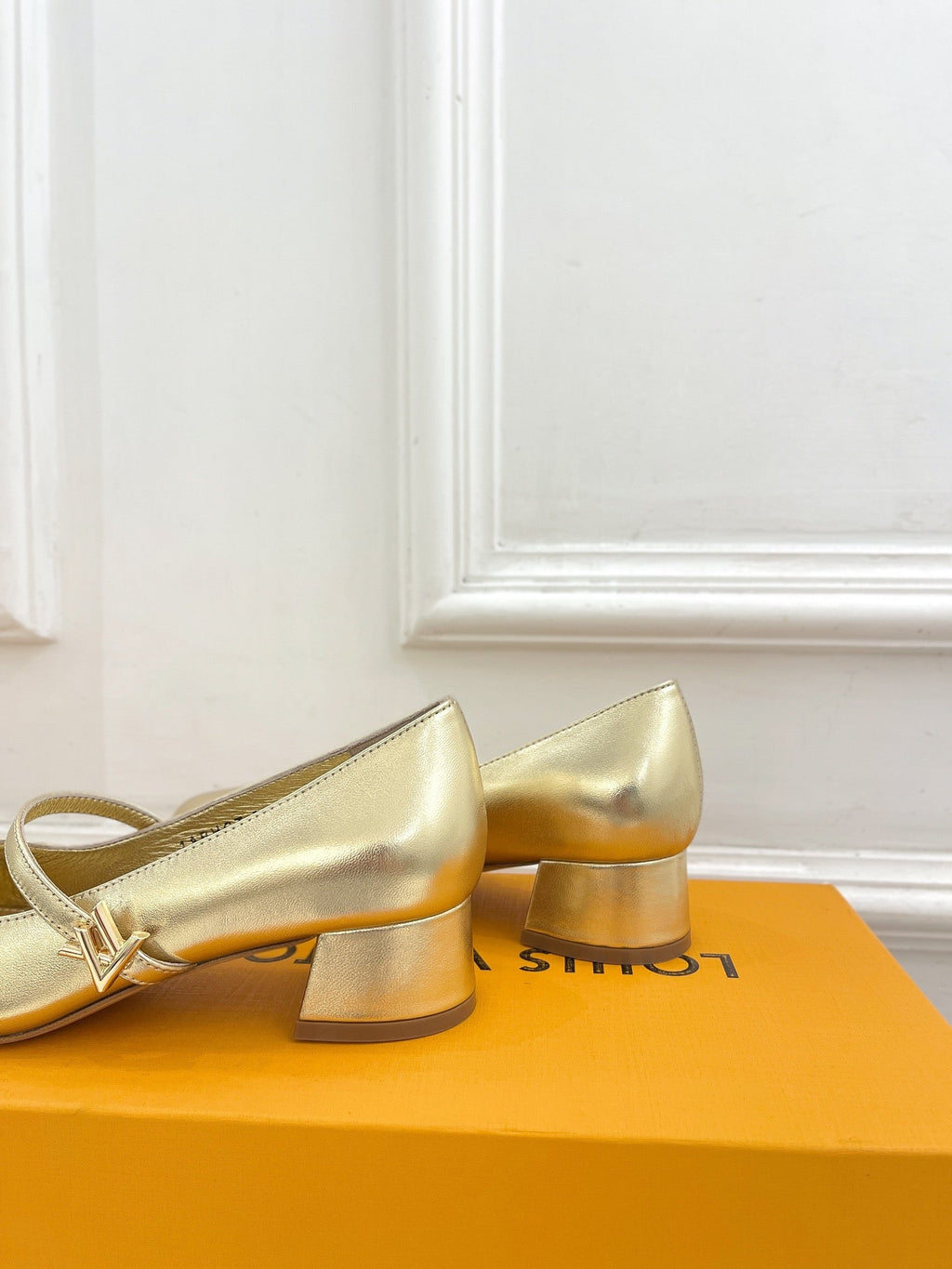 LOUIS VUITTON LV WOMEN ROMY HIGH BALLERINA IN GOLDEN METALLIC LAMBSKIN