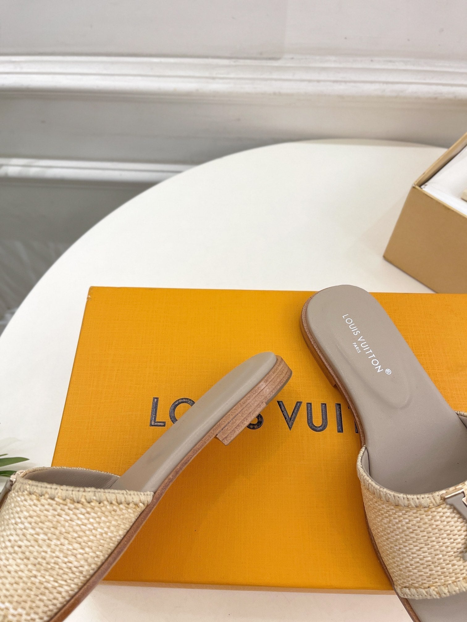 LOUIS VUITTON LV WOMEN CAPRI FLAT MULES IN TAN BROWN LEATHER AND RAFFIA