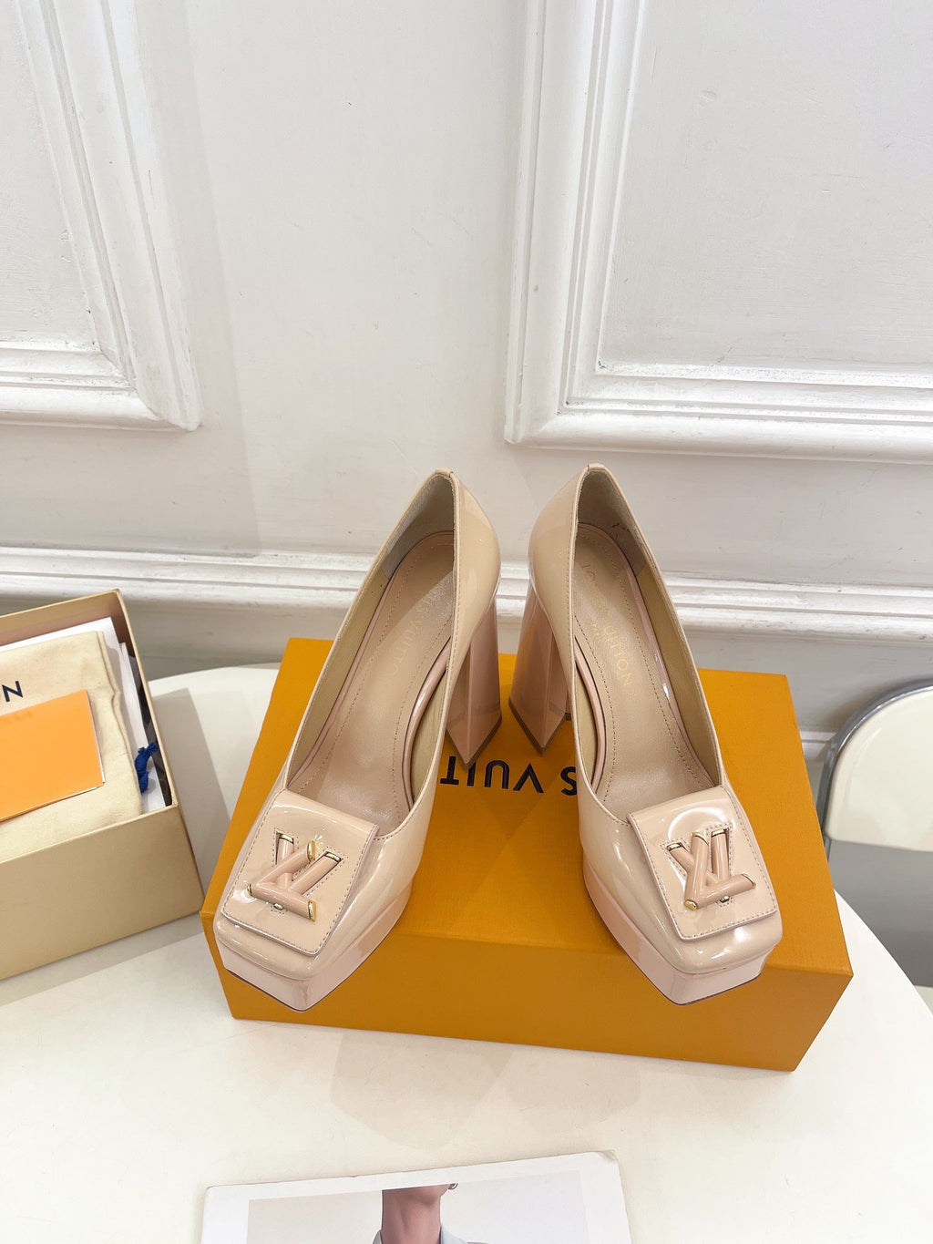 LOUIS VUITTON SHAKE MARY JANE HIGH HEEL 12 CM IN BISQUE BEIGE CALFSKIN