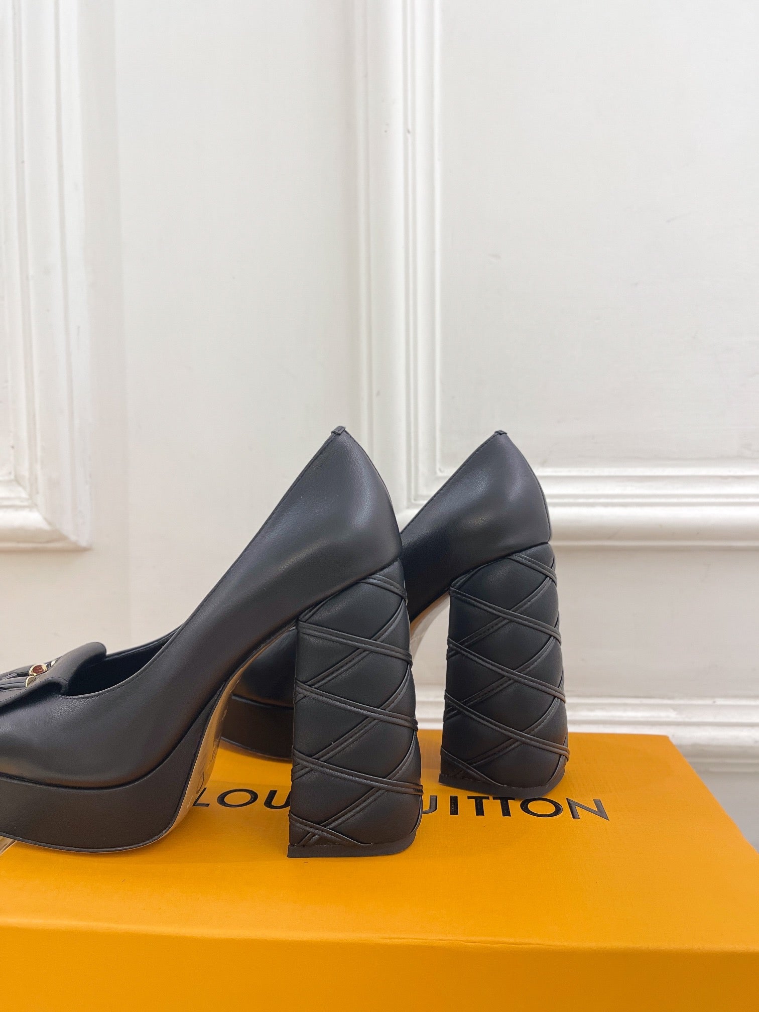 LOUIS VUITTON SHAKE MARY JANE HIGH HEEL 12 CM IN BLACK CALFSKIN
