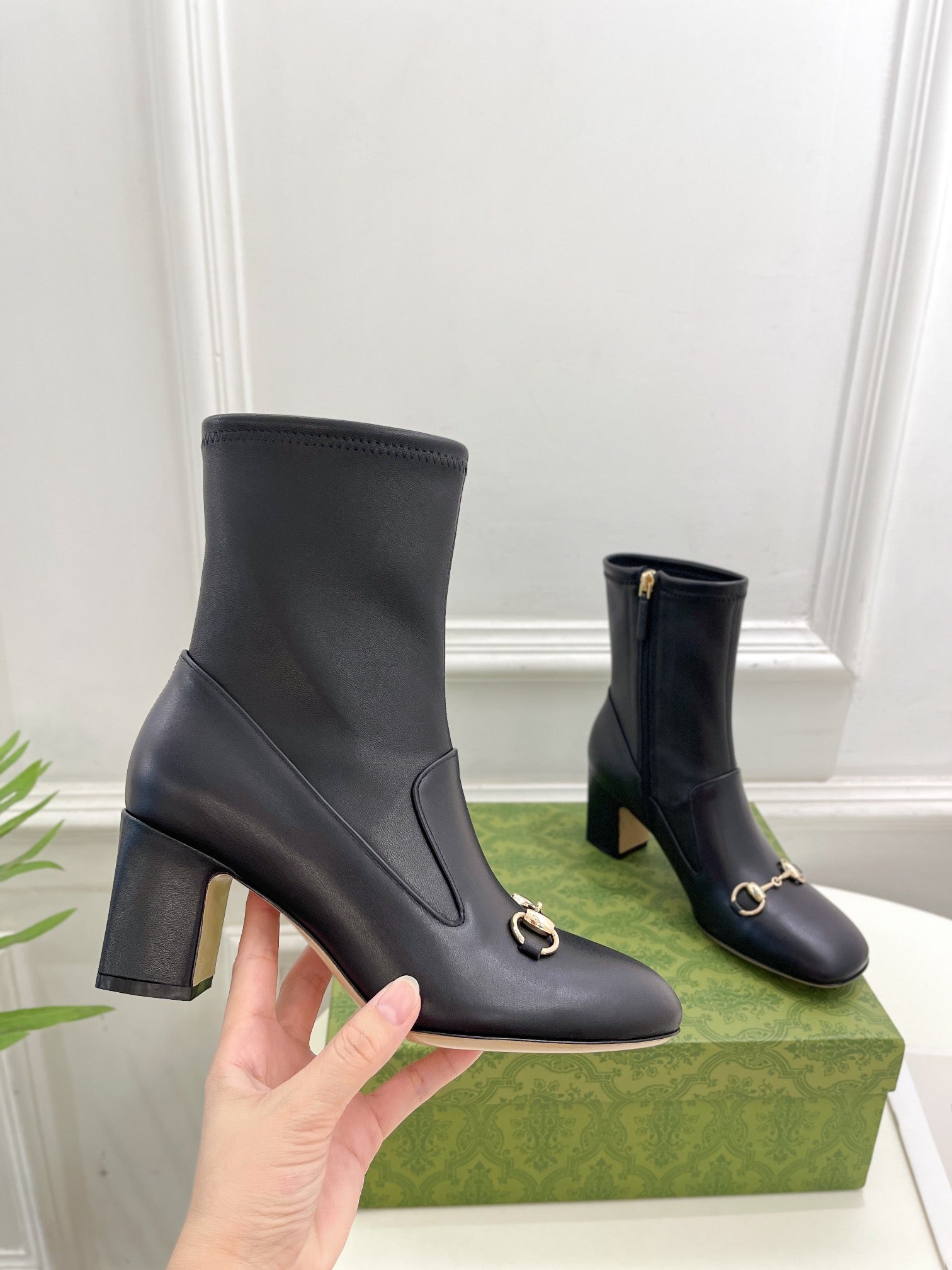 GUCCI HORSEBIT ANKLE BOOTS 6.5CM IN BLACK SHEEPSKIN