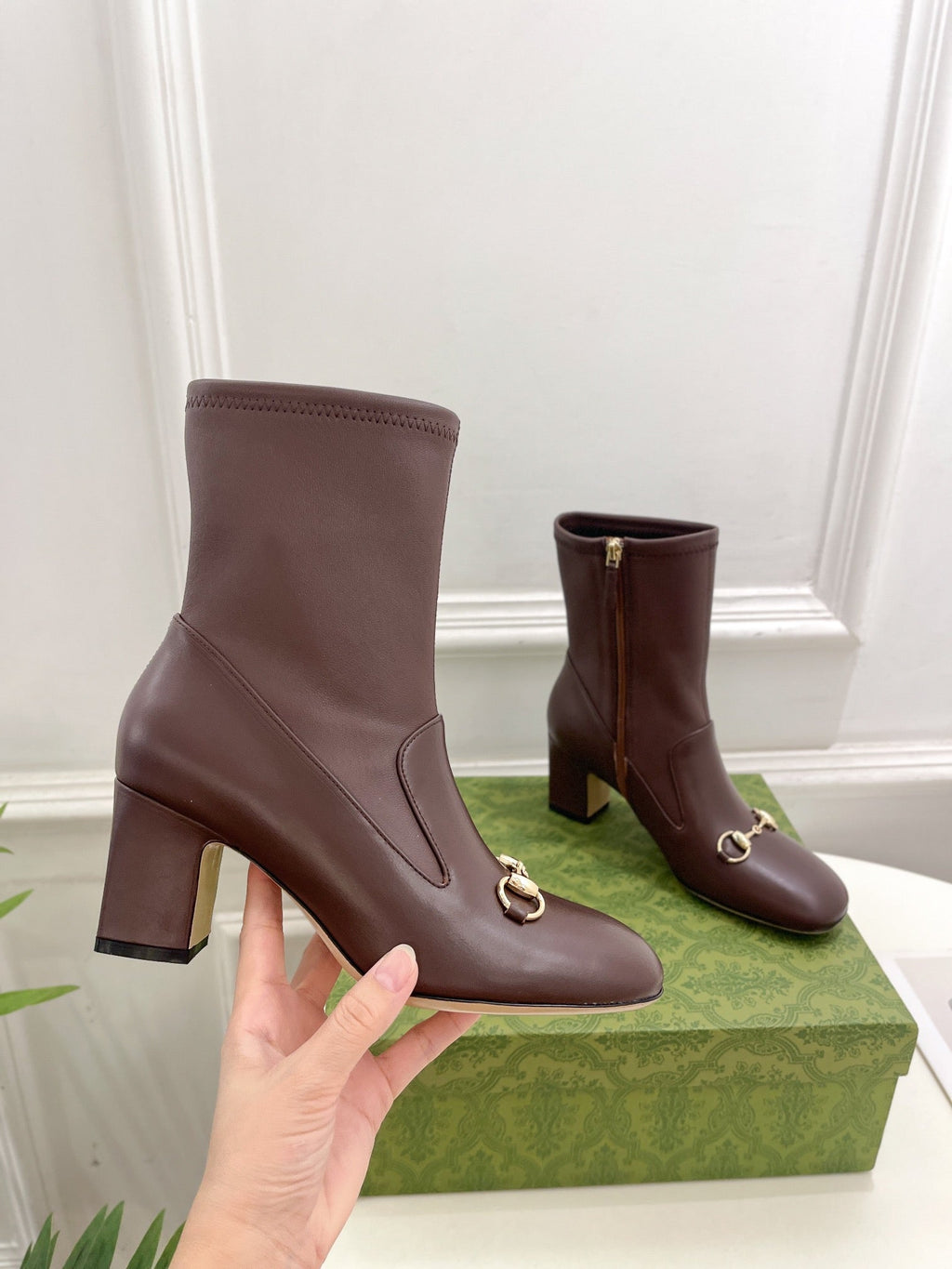 GUCCI HORSEBIT ANKLE BOOTS 6.5CM IN WALNUT BROWN SHEEPSKIN