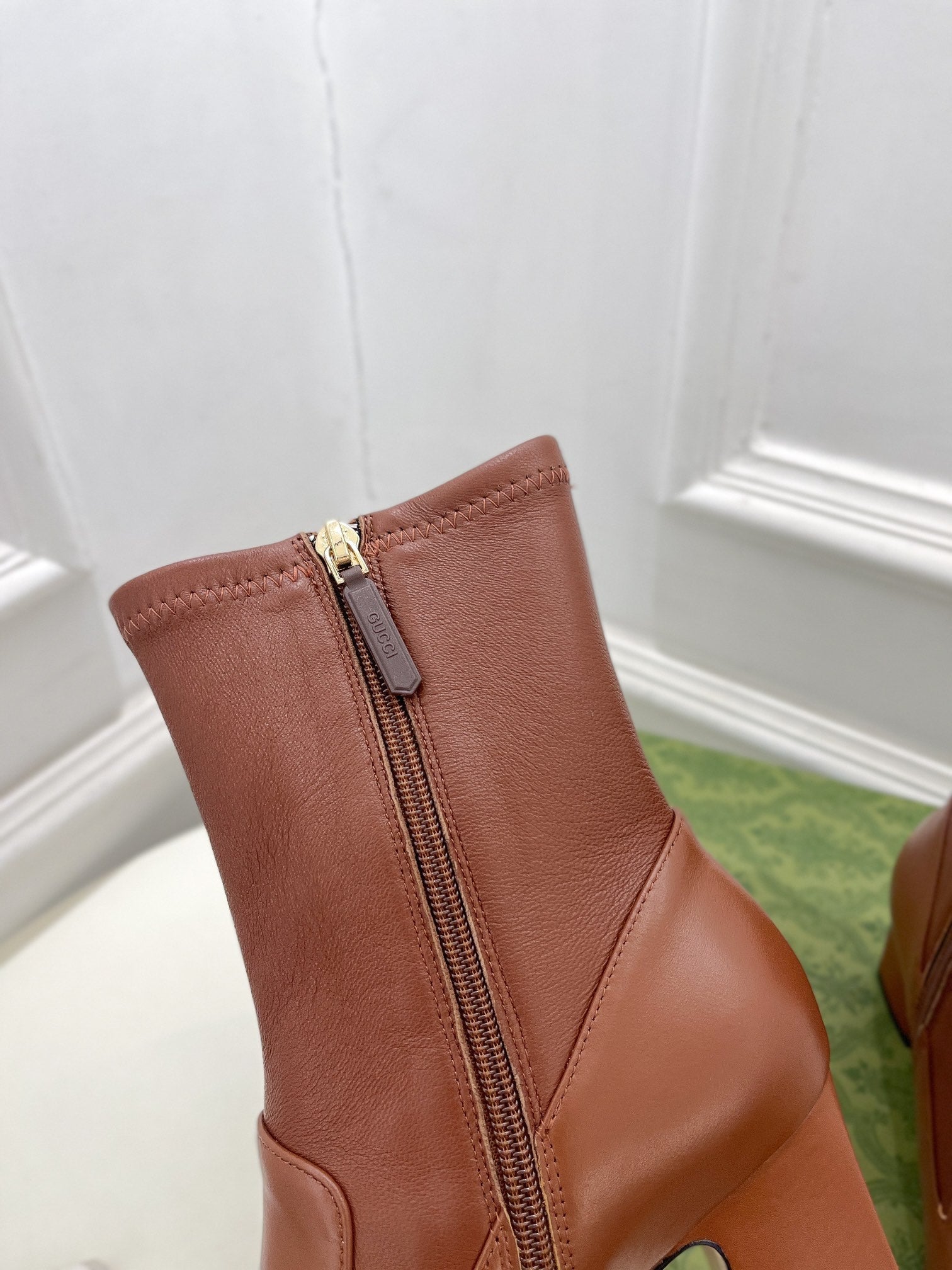 GUCCI HORSEBIT ANKLE BOOTS 6.5CM IN CINNAMON BROWN SHEEPSKIN